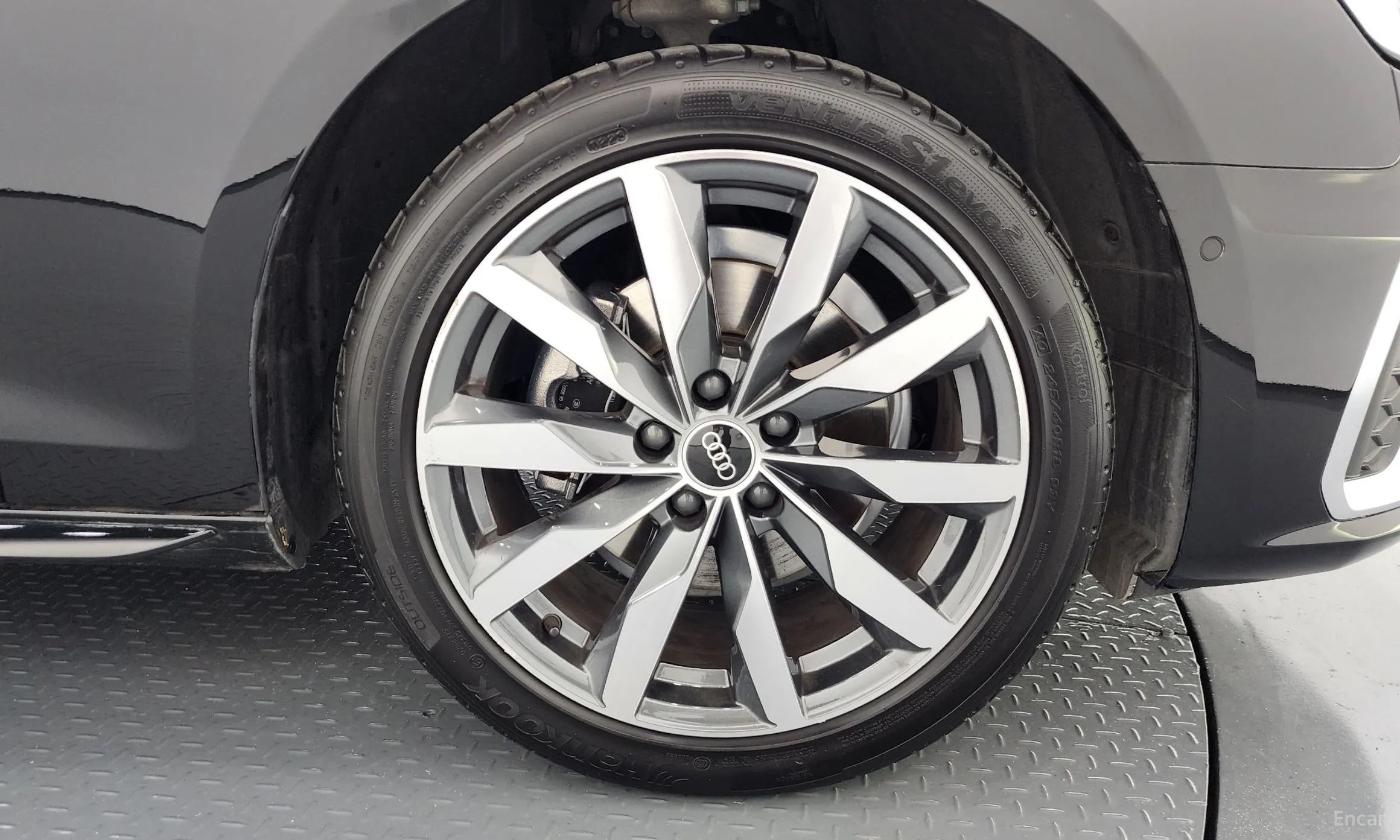 Audi A4 (B9) превью 5