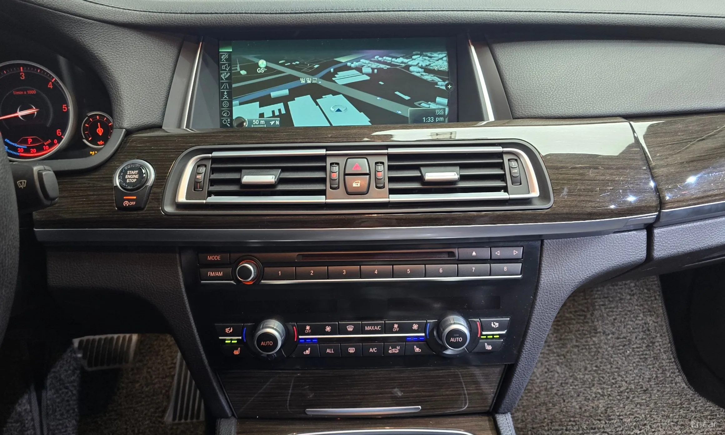 BMW 7 Series (F01) превью 15