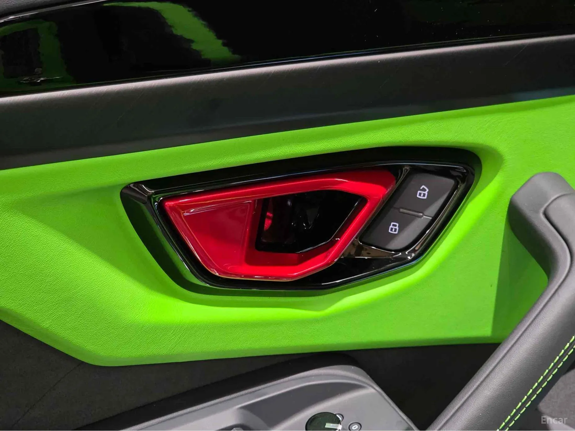 Lamborghini Urus превью 18