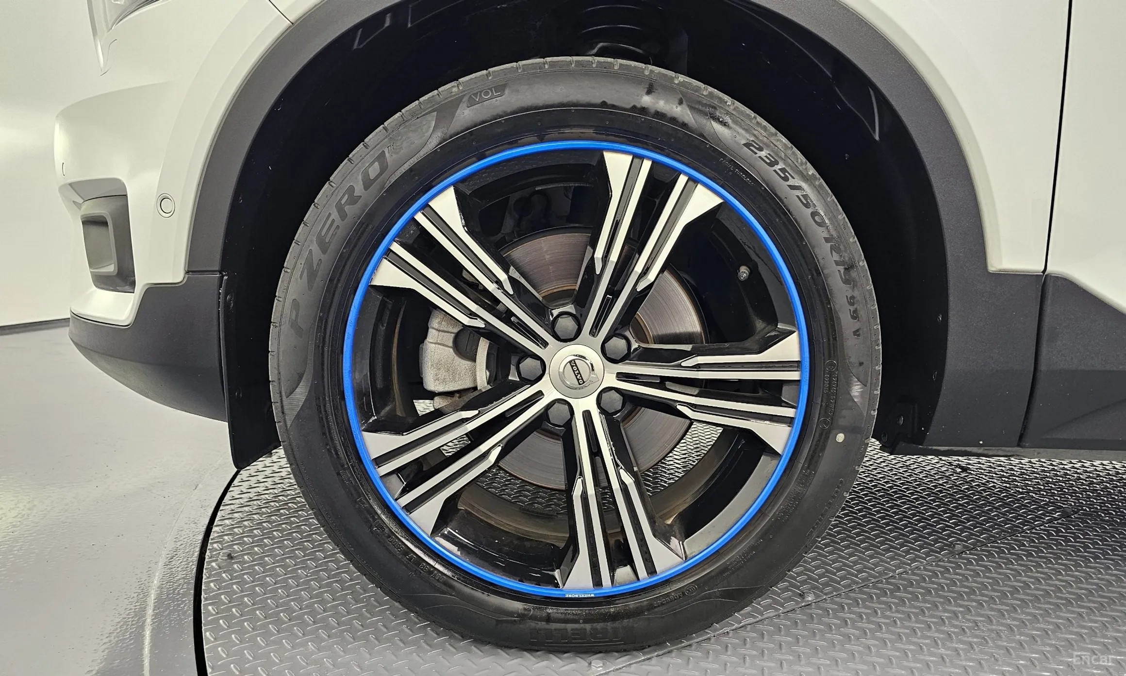 Volvo XC40 превью 5