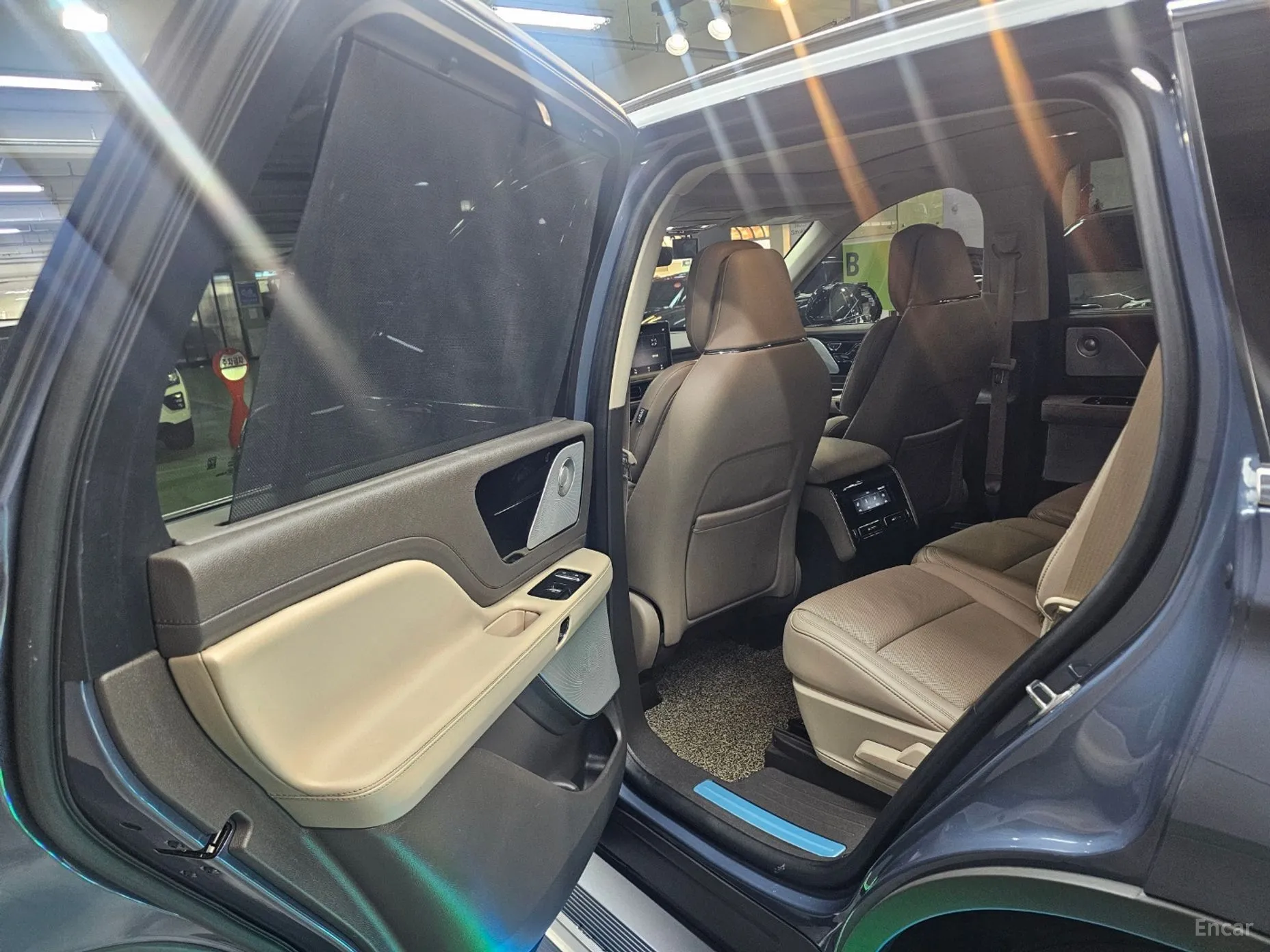Lincoln Aviator 2nd Generation превью 14