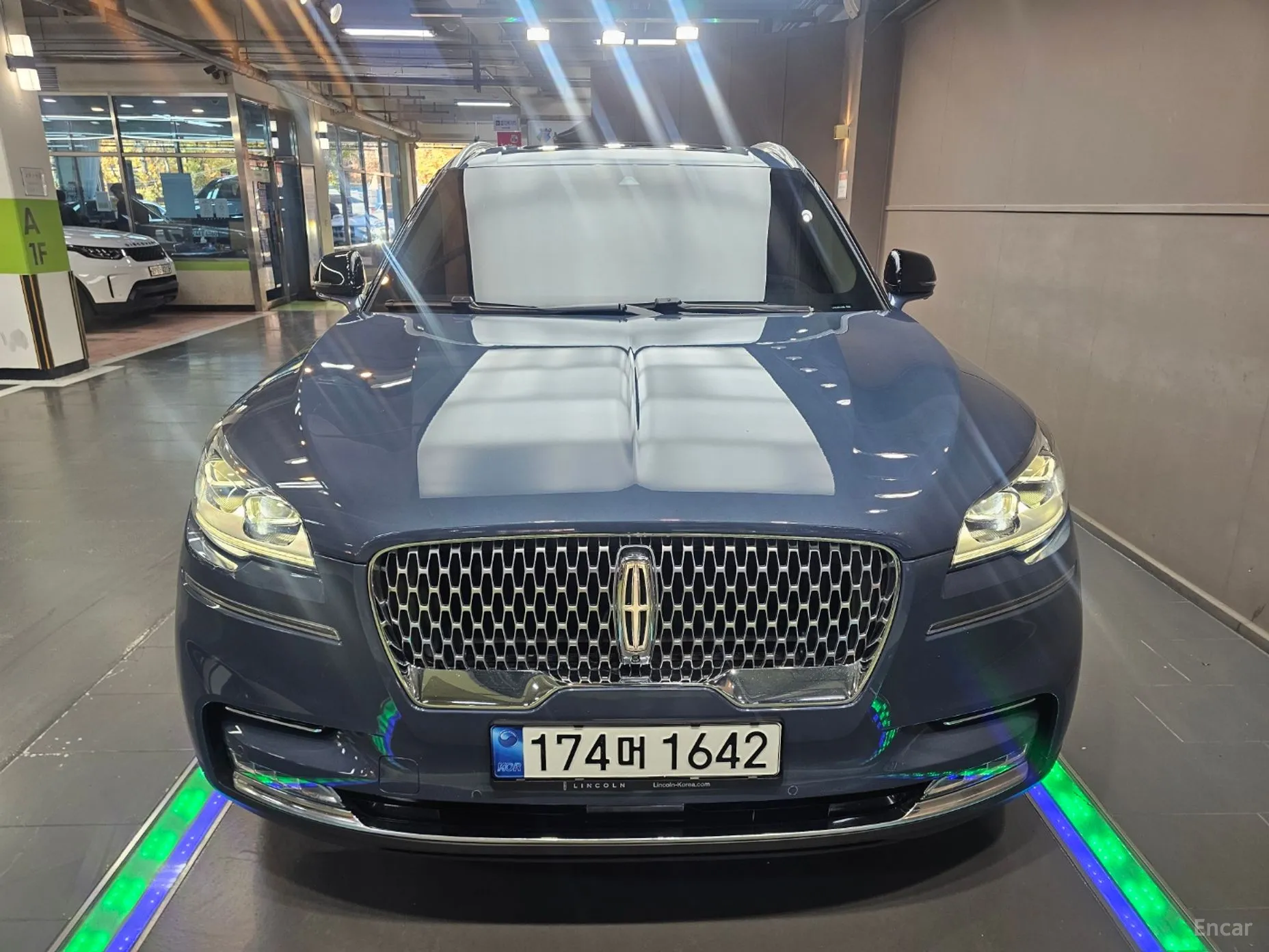 Lincoln Aviator 2nd Generation превью 17