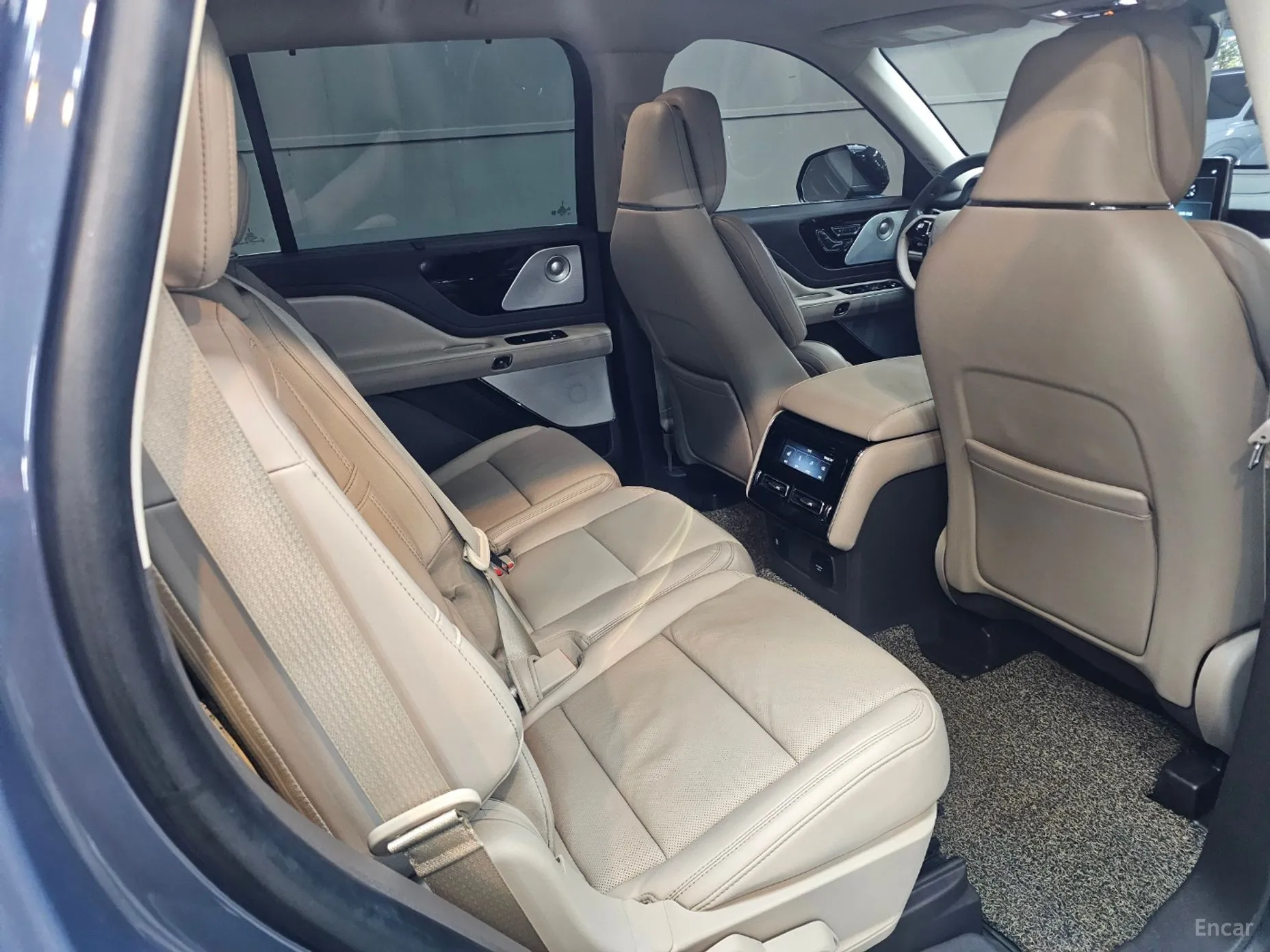 Lincoln Aviator 2nd Generation превью 19