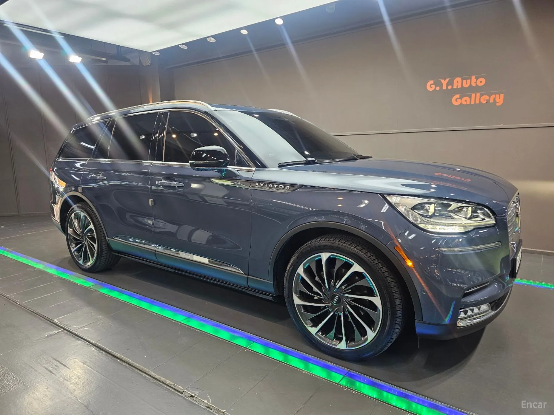 Lincoln Aviator 2nd Generation превью 3