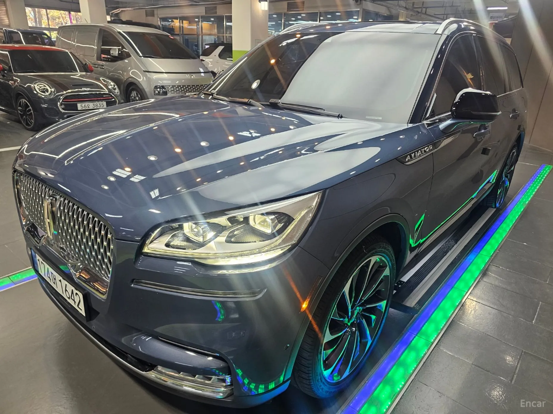 Lincoln Aviator 2nd Generation превью 4