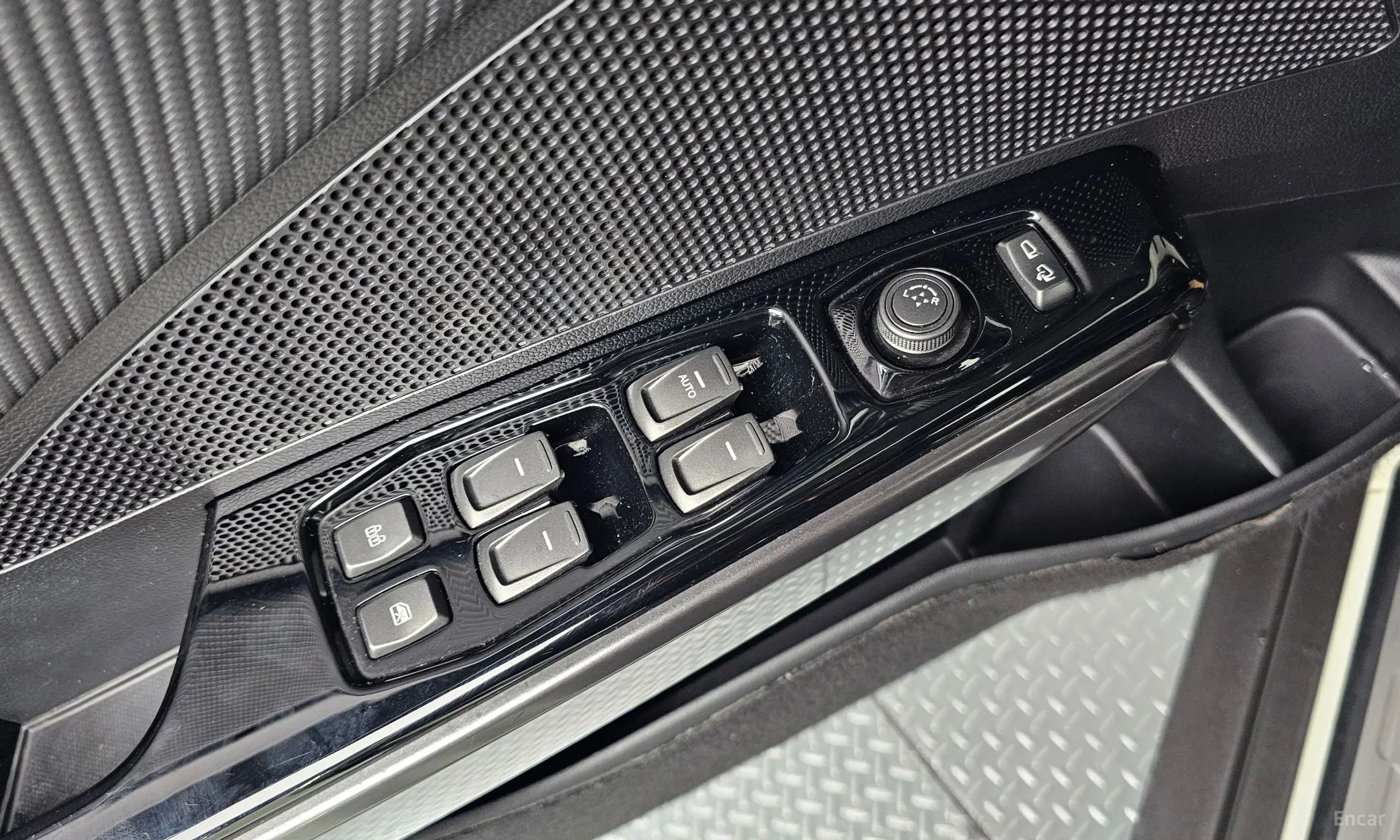 KG Mobility (SsangYong) Berry New Tivoli превью 13