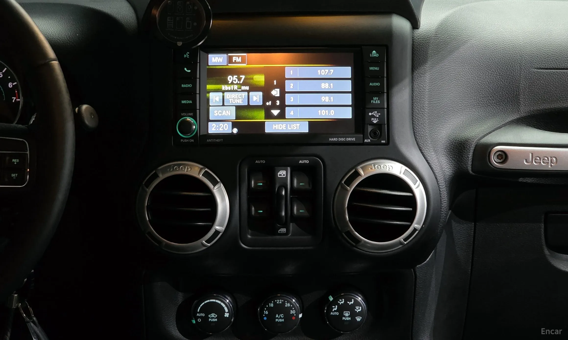 Jeep Wrangler (JK) превью 14