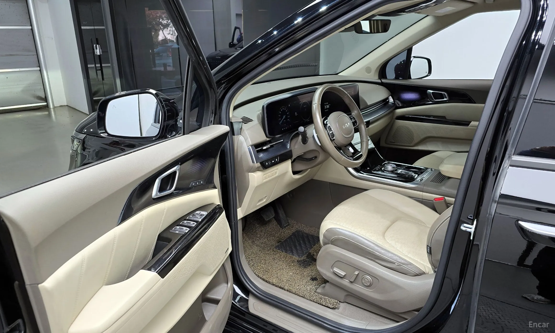 Kia Carnival Gen 4 превью 11