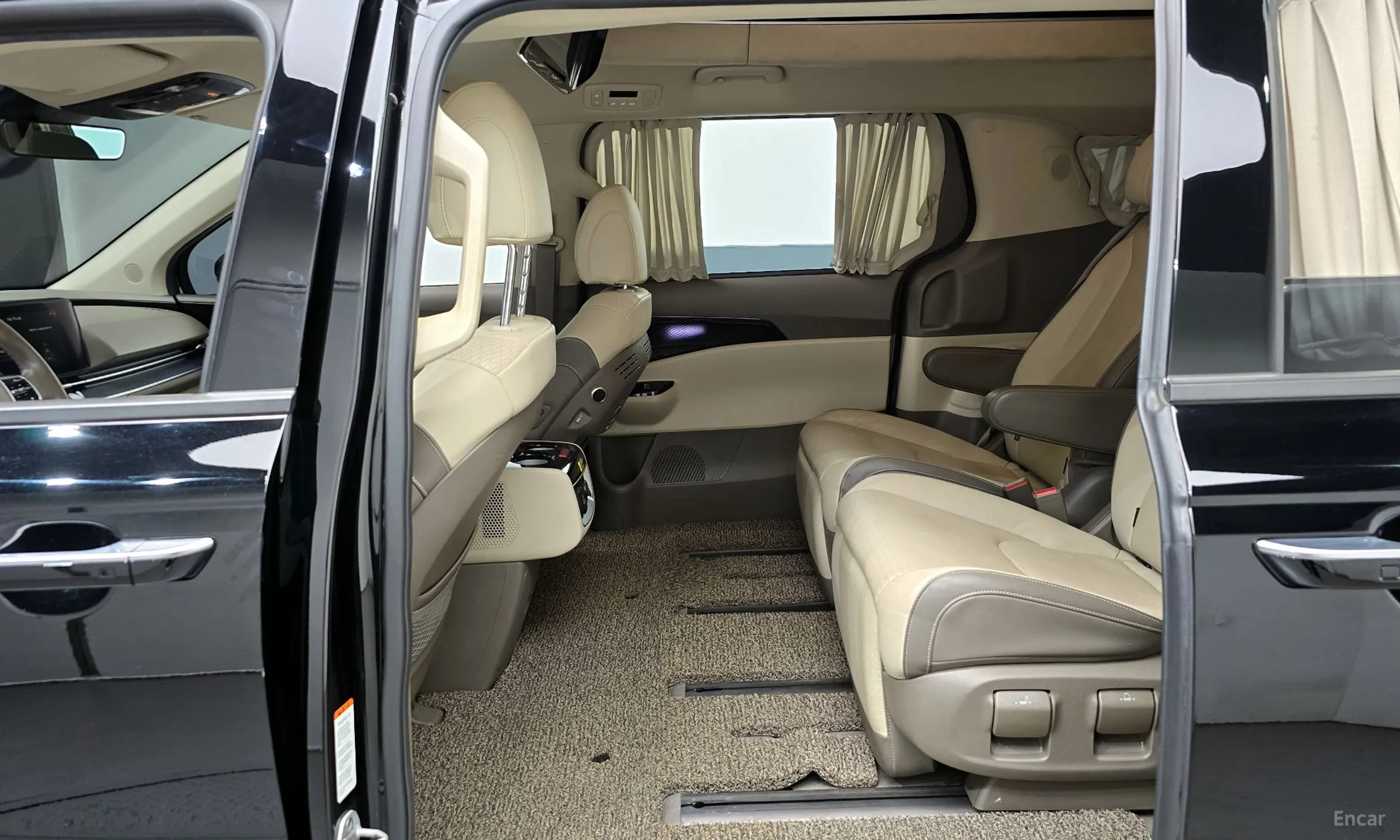Kia Carnival Gen 4 превью 12