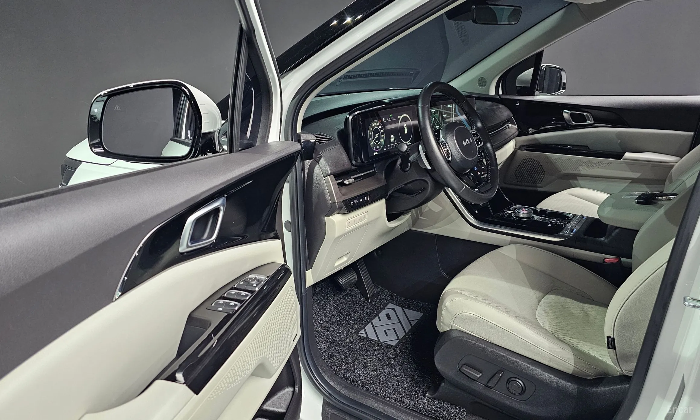Kia Carnival Gen 4 превью 11