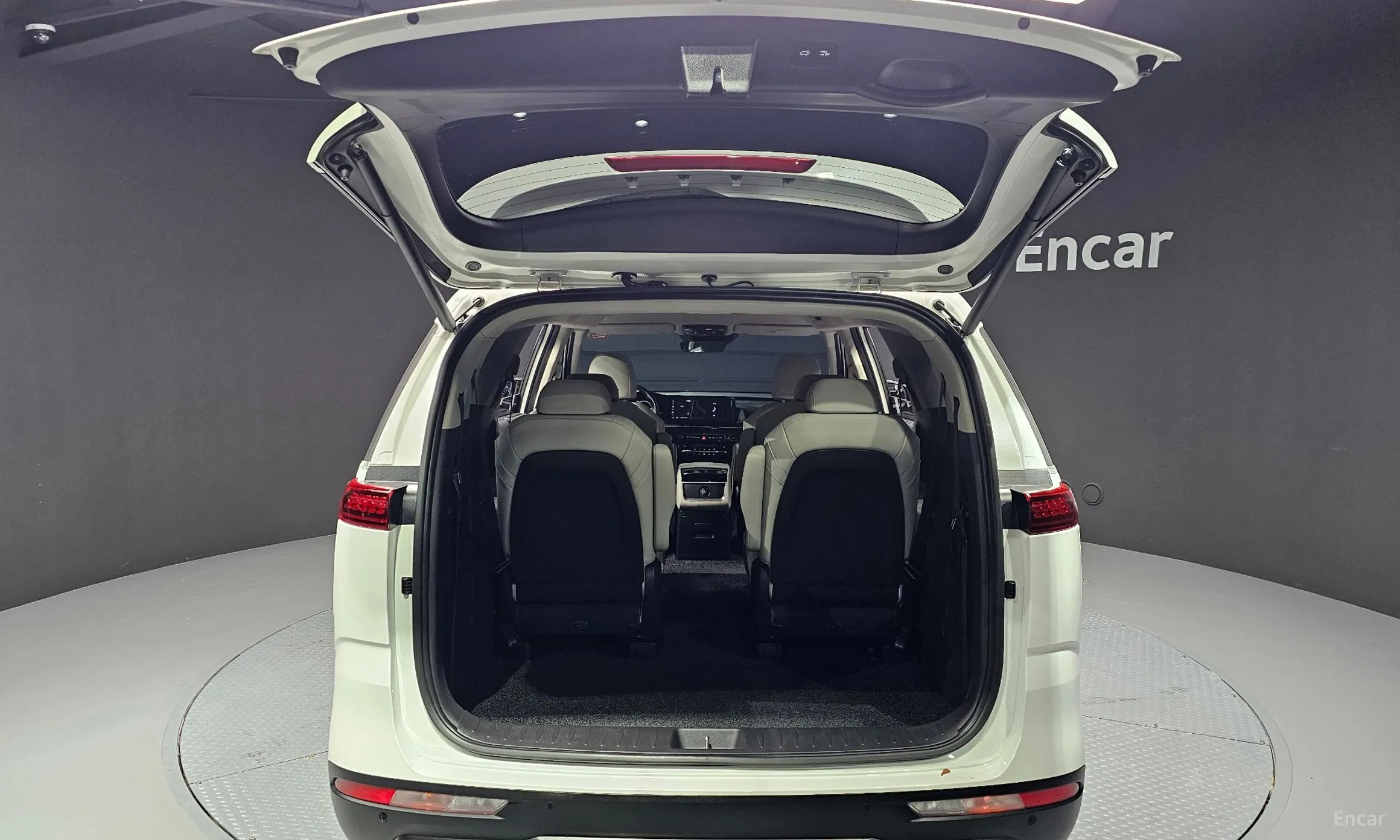 Kia Carnival Gen 4 превью 20