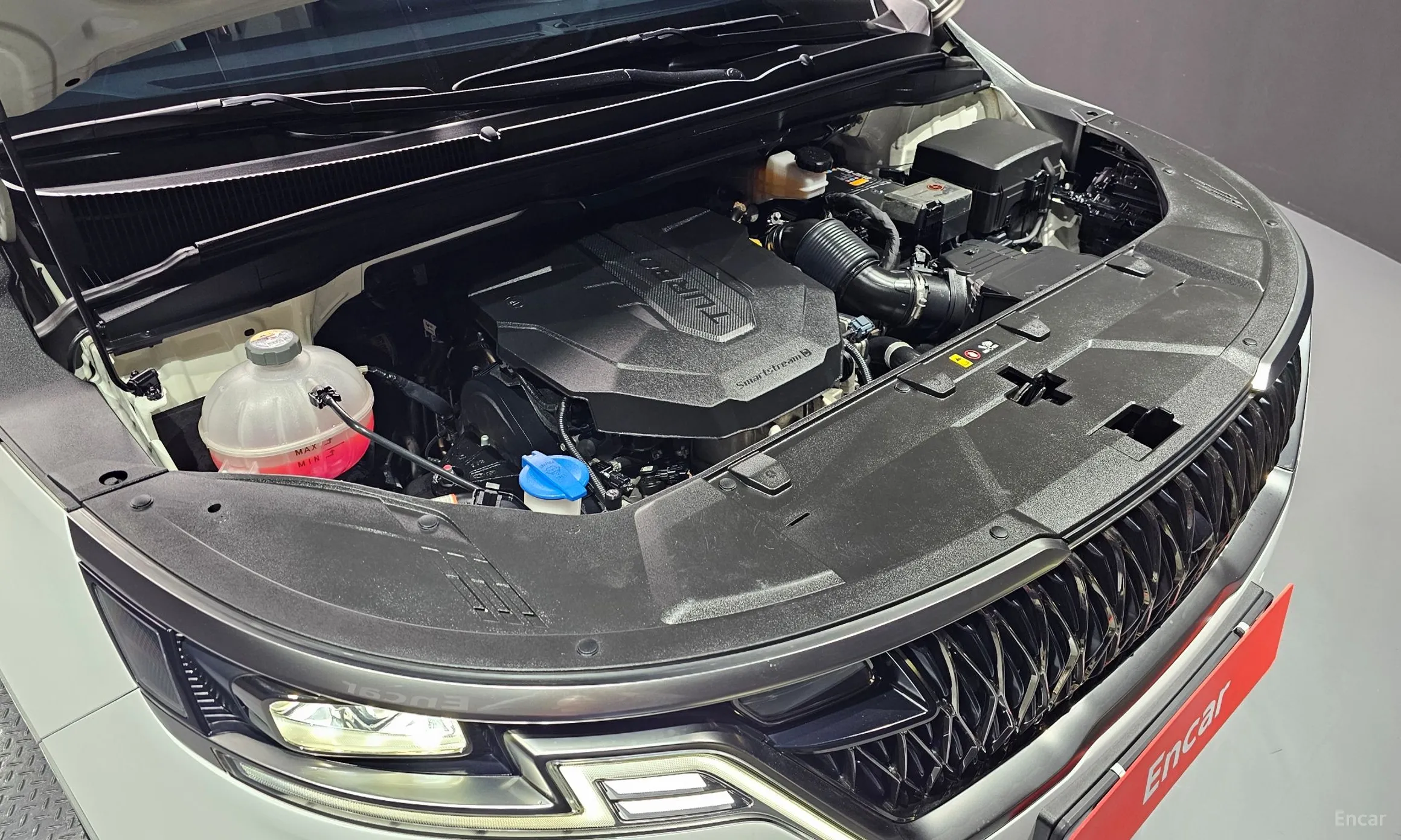 Kia Carnival Gen 4 превью 6