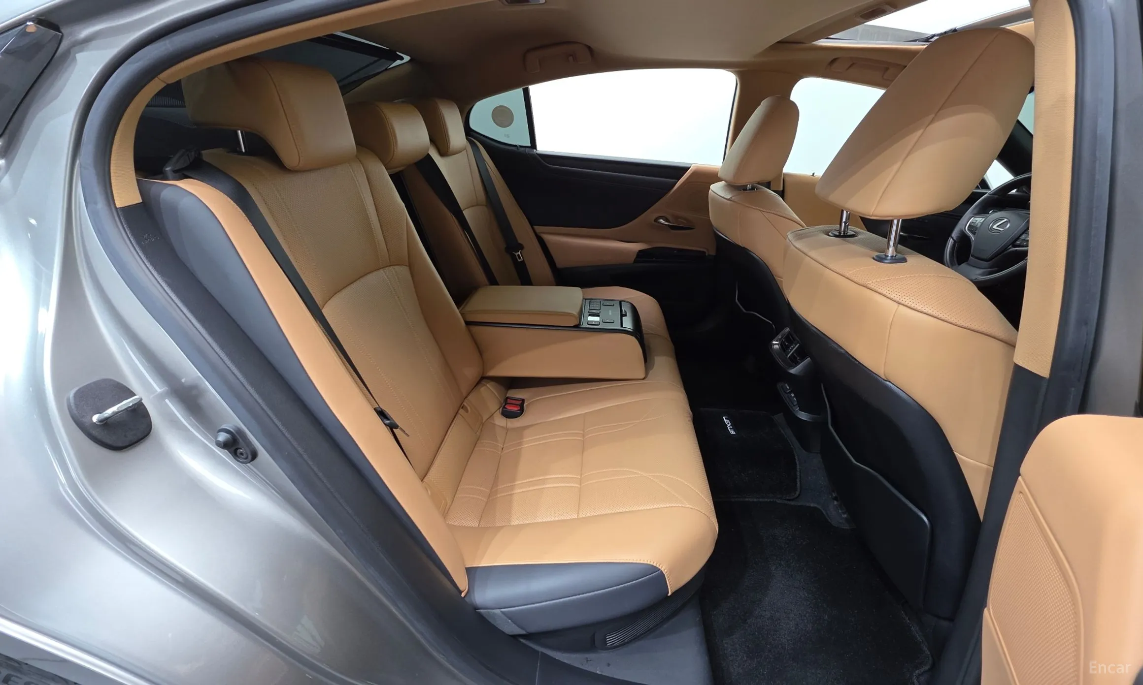Lexus ES300h 7th Generation превью 19