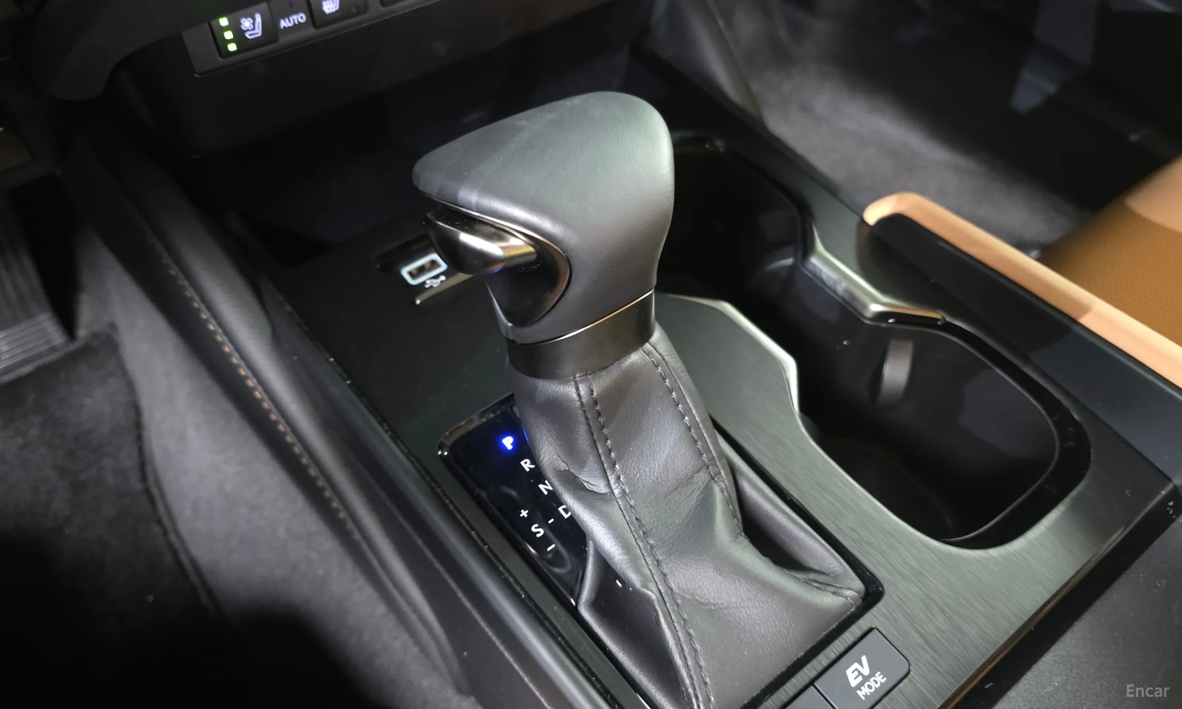 Lexus ES300h 7th Generation превью 9