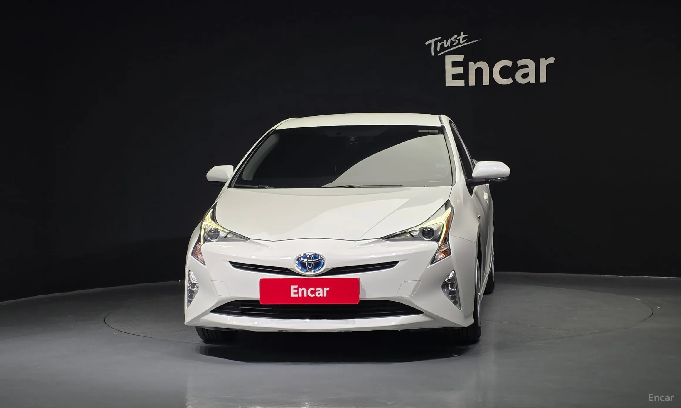 Toyota Prius 4th Generation превью 3