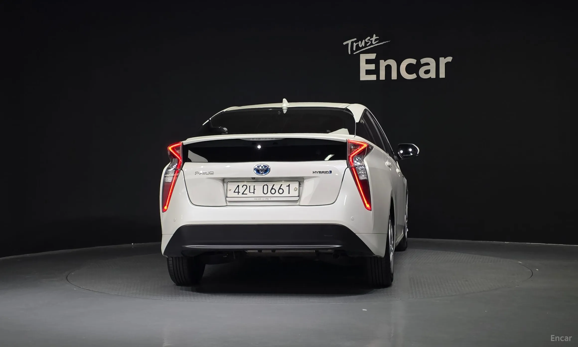 Toyota Prius 4th Generation превью 4