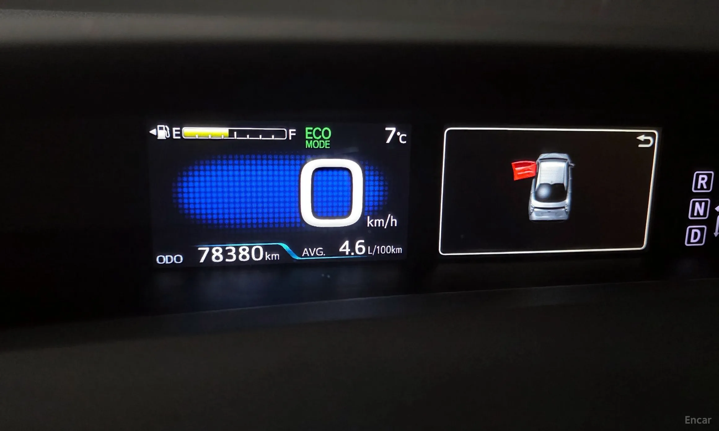 Toyota Prius 4th Generation превью 8
