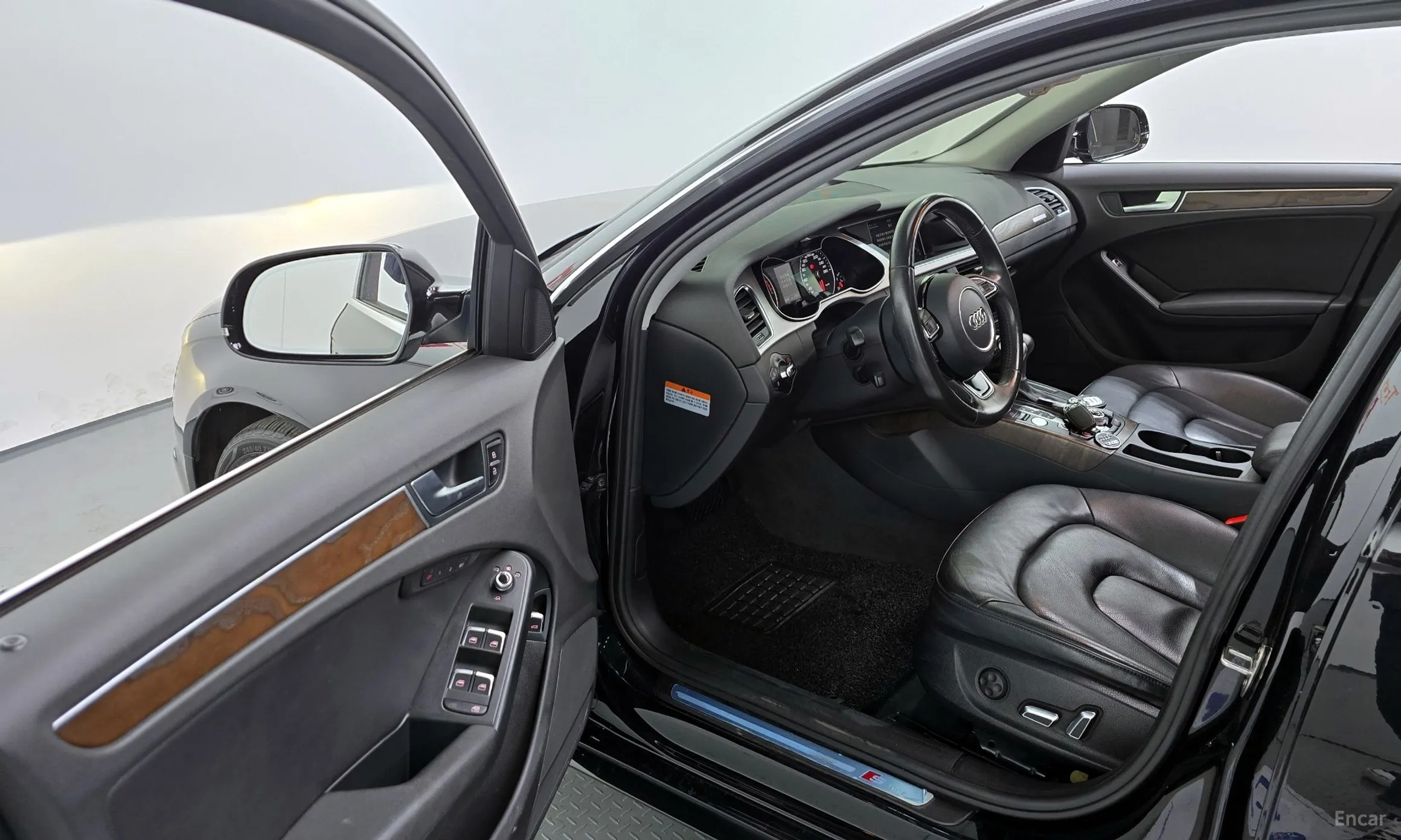Audi New A4 превью 10