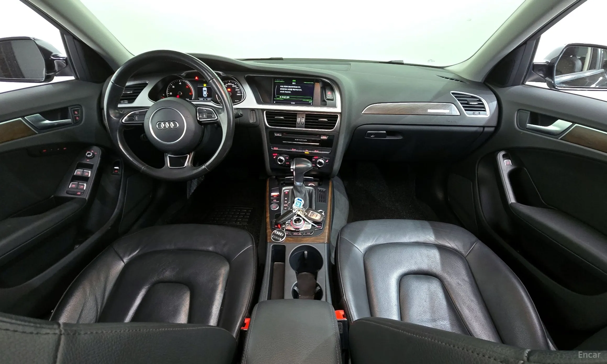 Audi New A4 превью 7