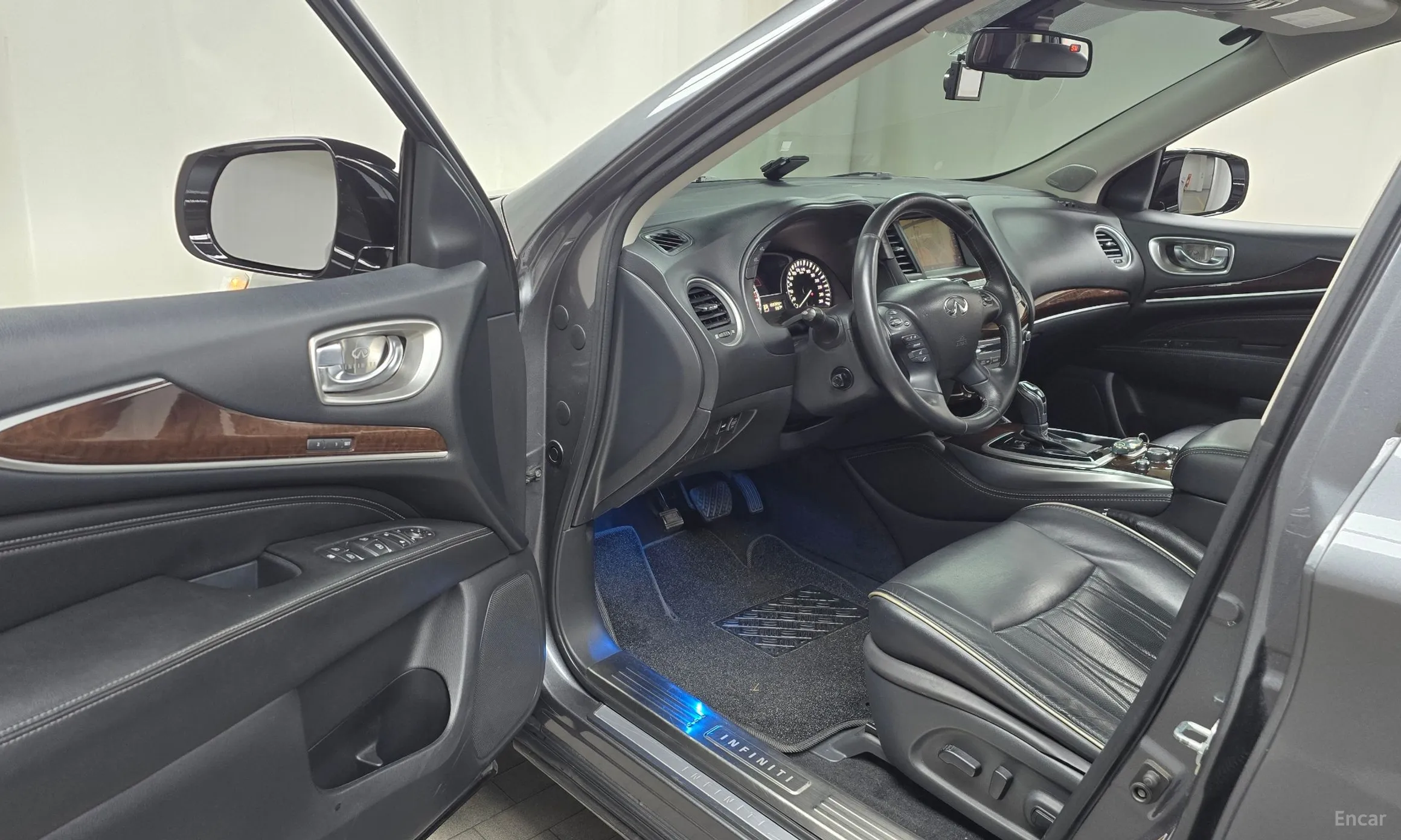 Infiniti QX60 превью 10