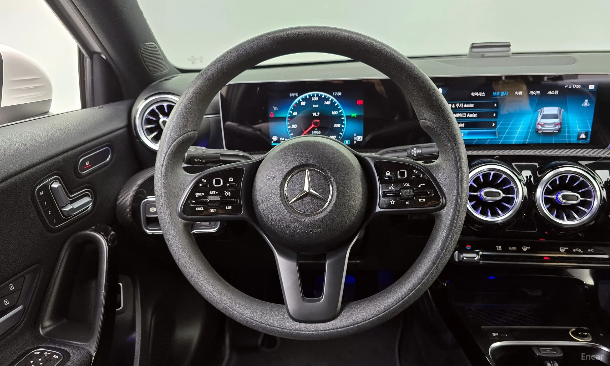 Mercedes Benz A-Class W177 превью 14