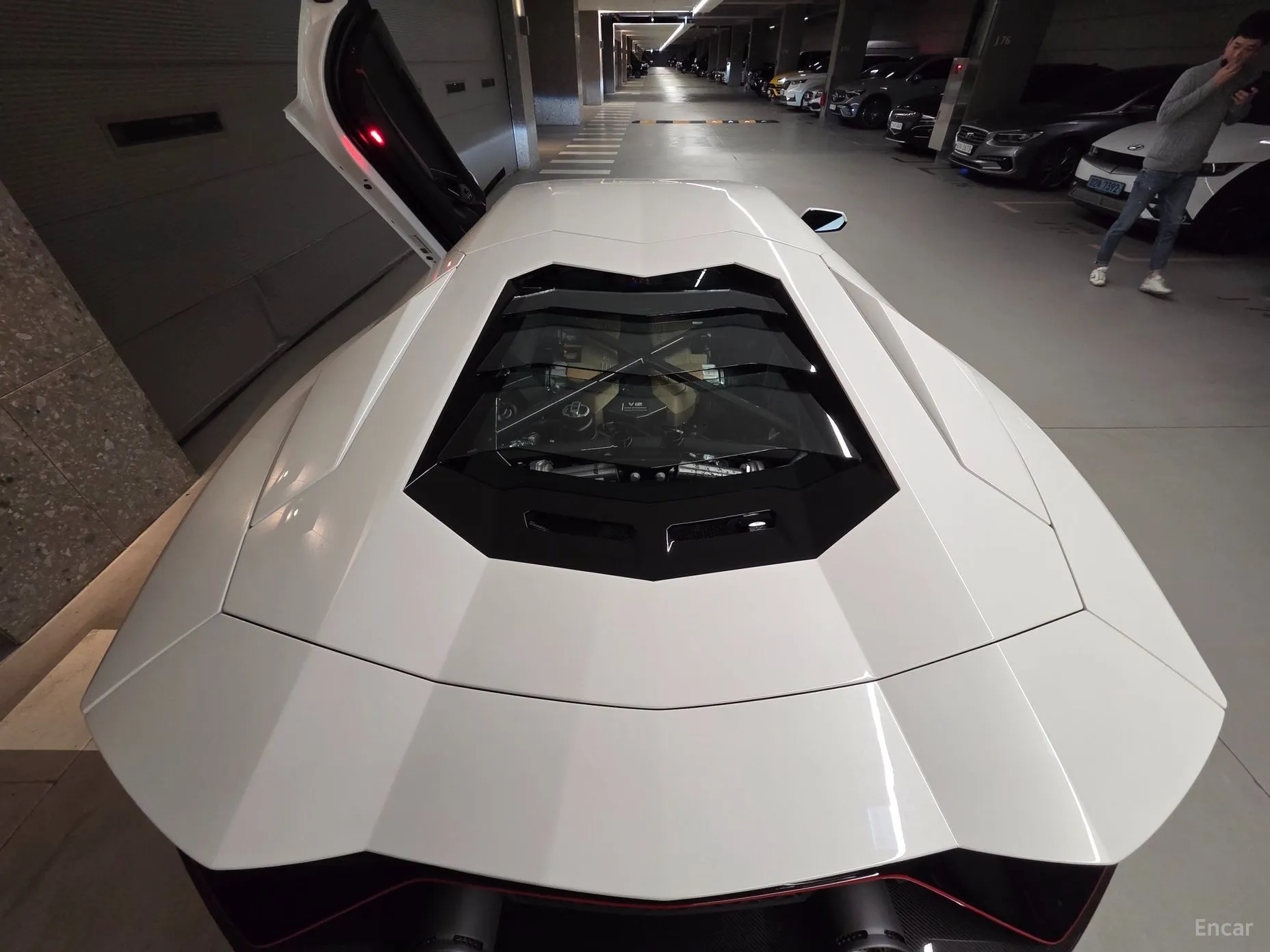 Lamborghini Aventador превью 12
