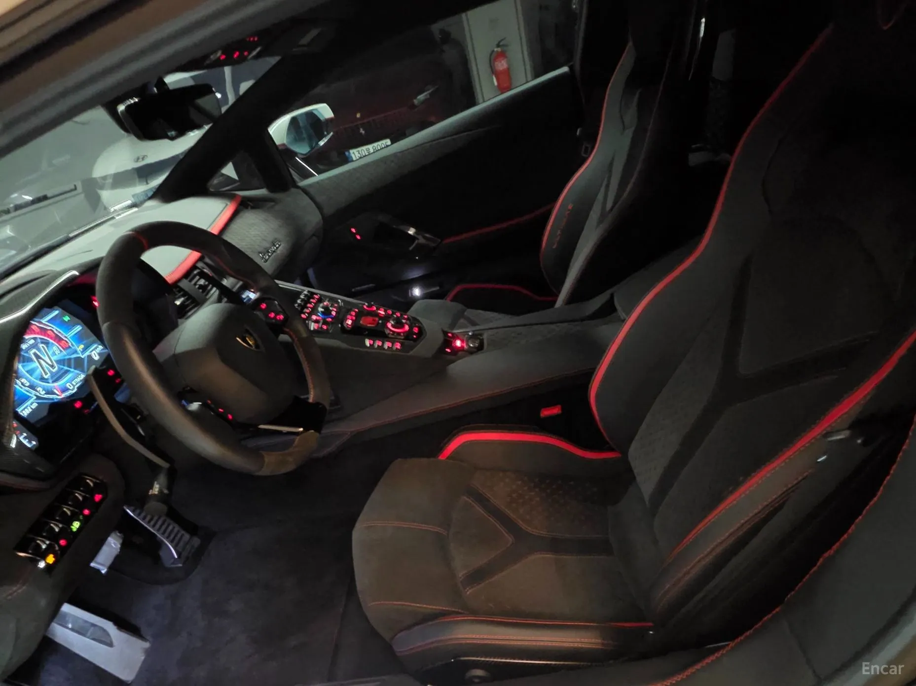 Lamborghini Aventador превью 16
