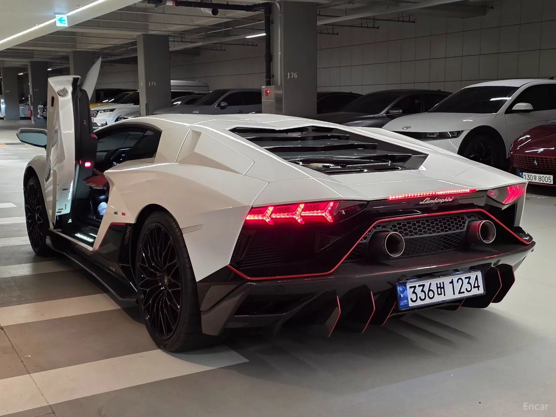 Lamborghini Aventador превью 5