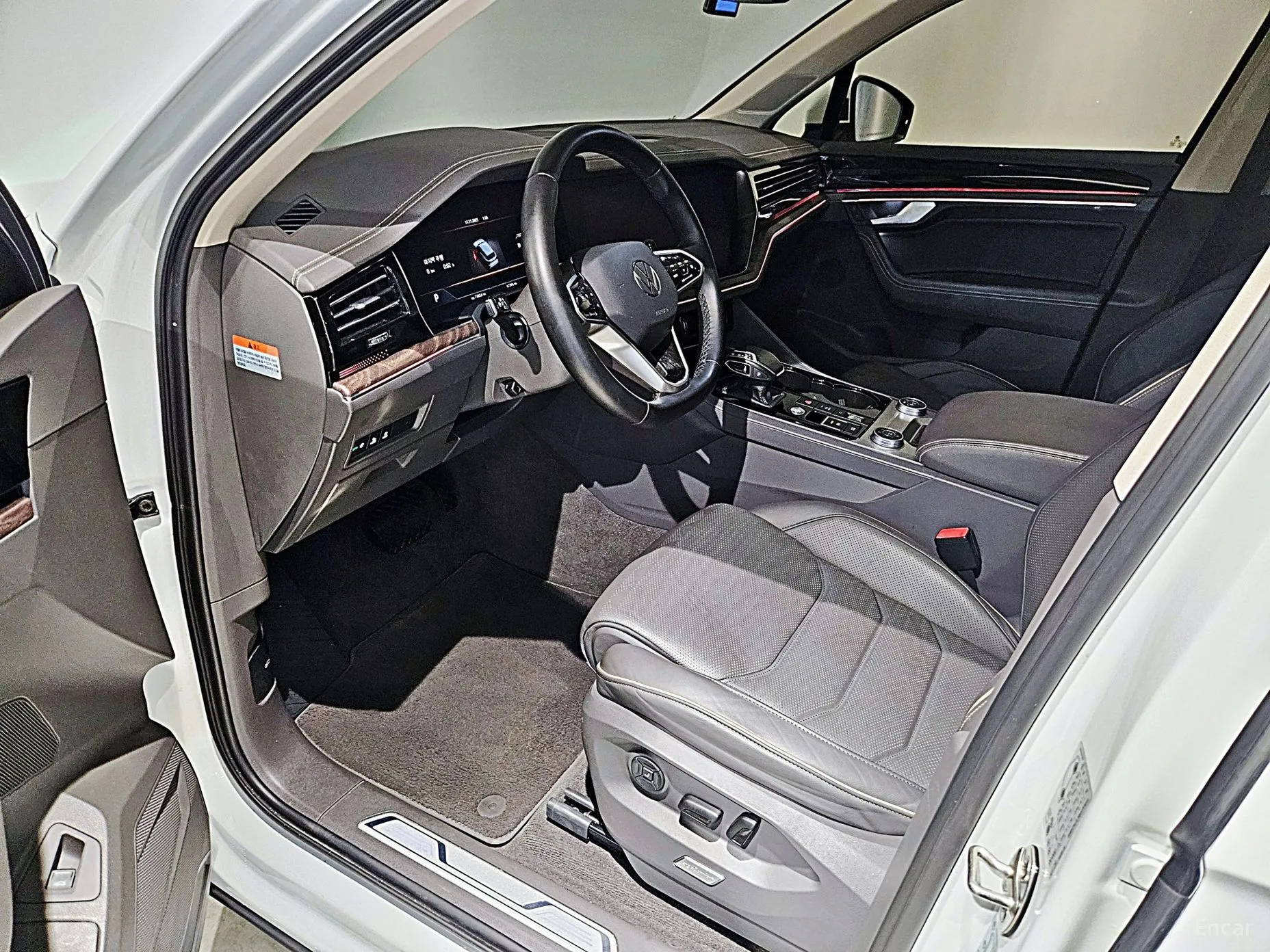 Volkswagen Touareg 3rd Generation превью 10
