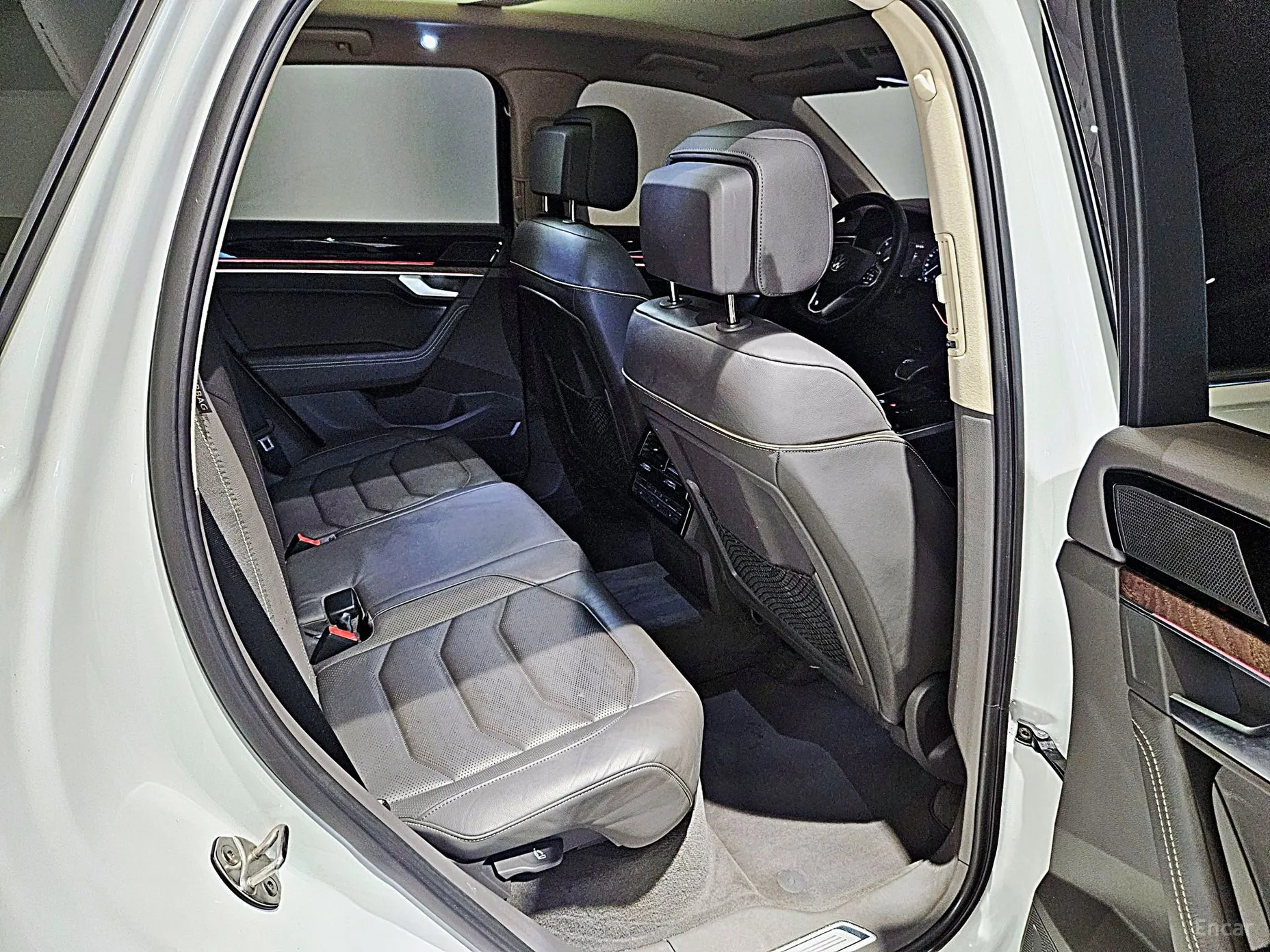 Volkswagen Touareg 3rd Generation превью 15