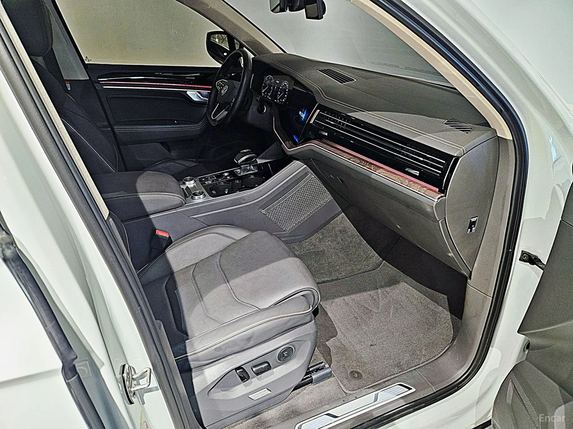 Volkswagen Touareg 3rd Generation превью 16