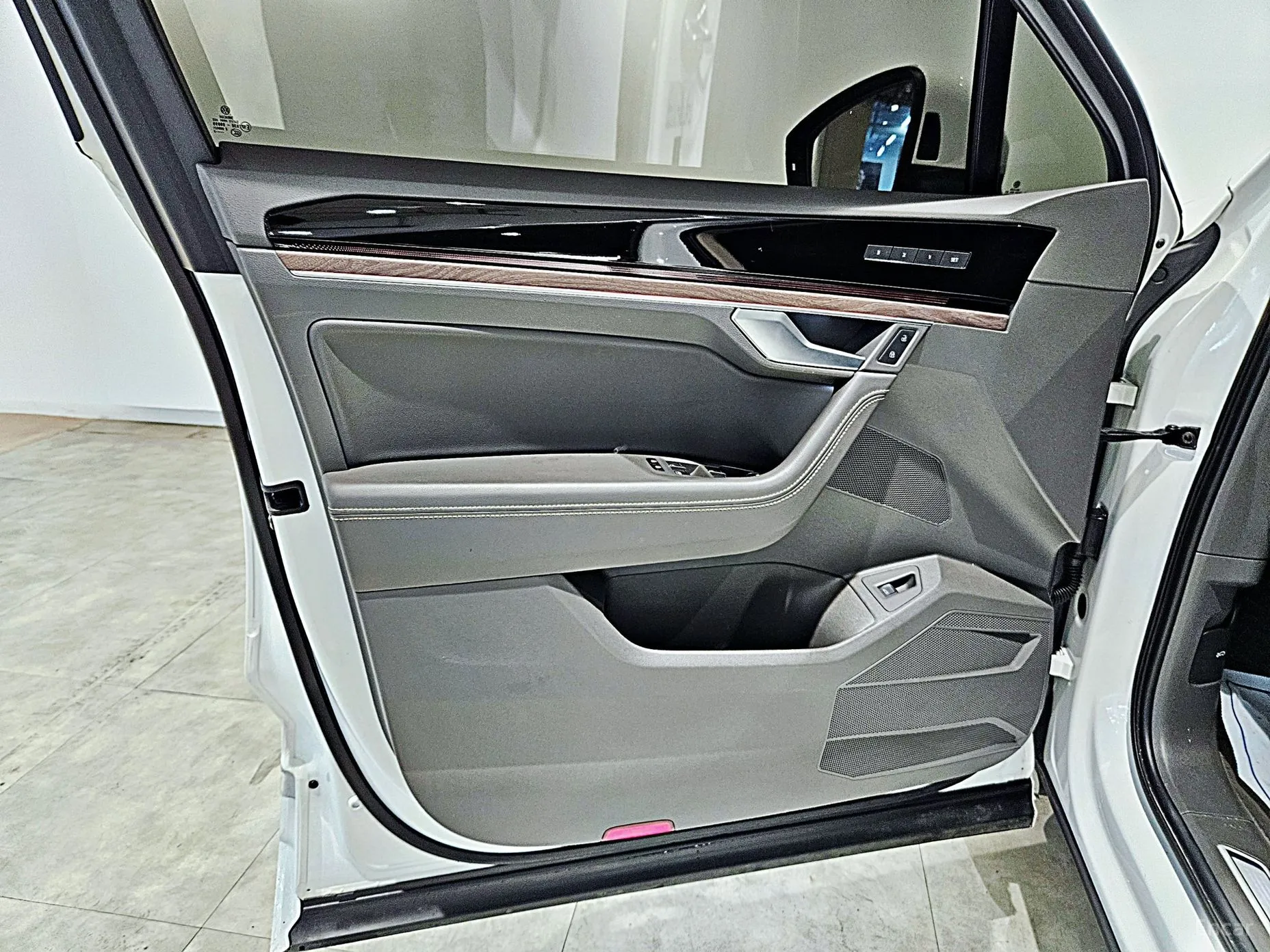 Volkswagen Touareg 3rd Generation превью 17