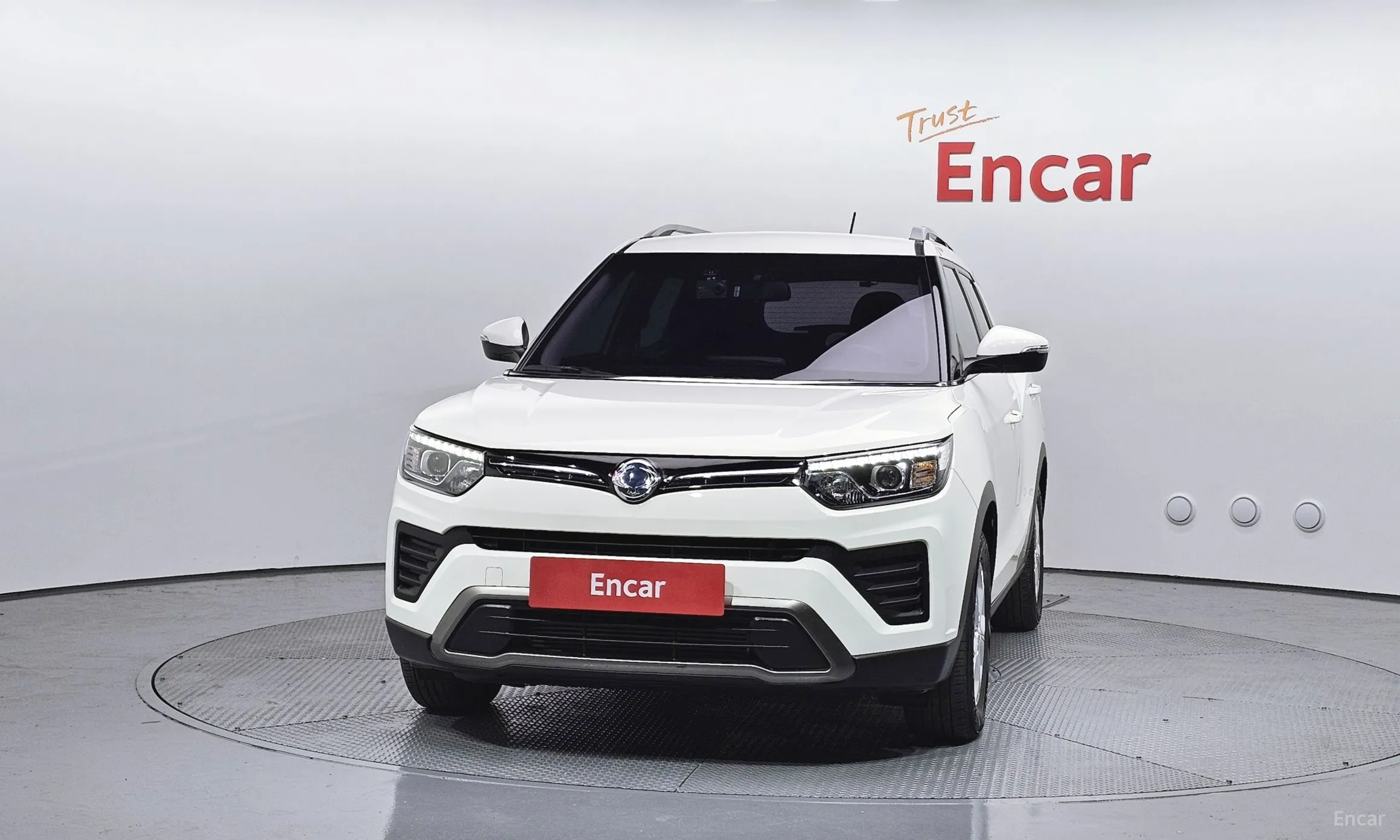 KG Mobility (SsangYong) Tivoli Air превью 3