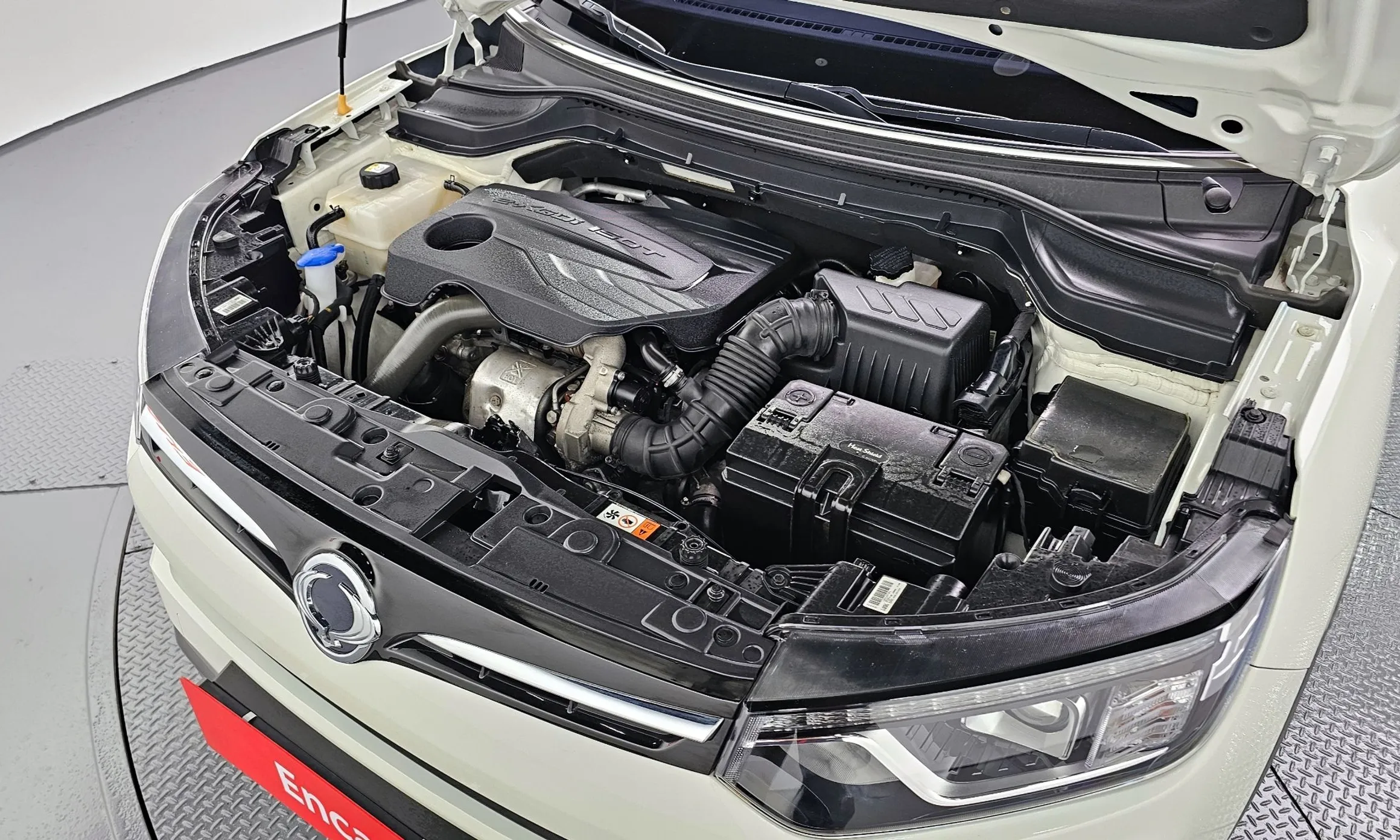 KG Mobility (SsangYong) Tivoli Air превью 6