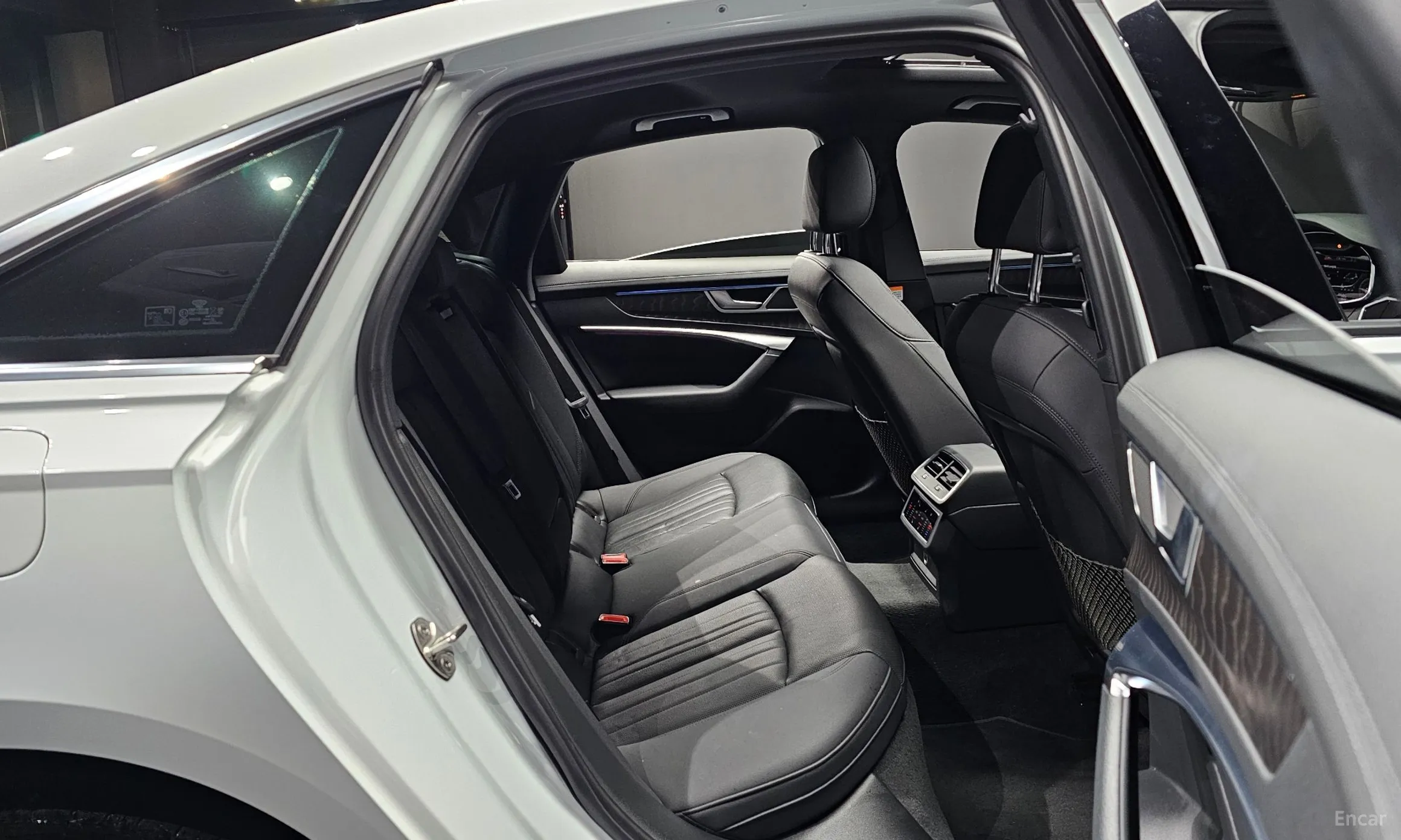Audi A6 (C8) превью 12