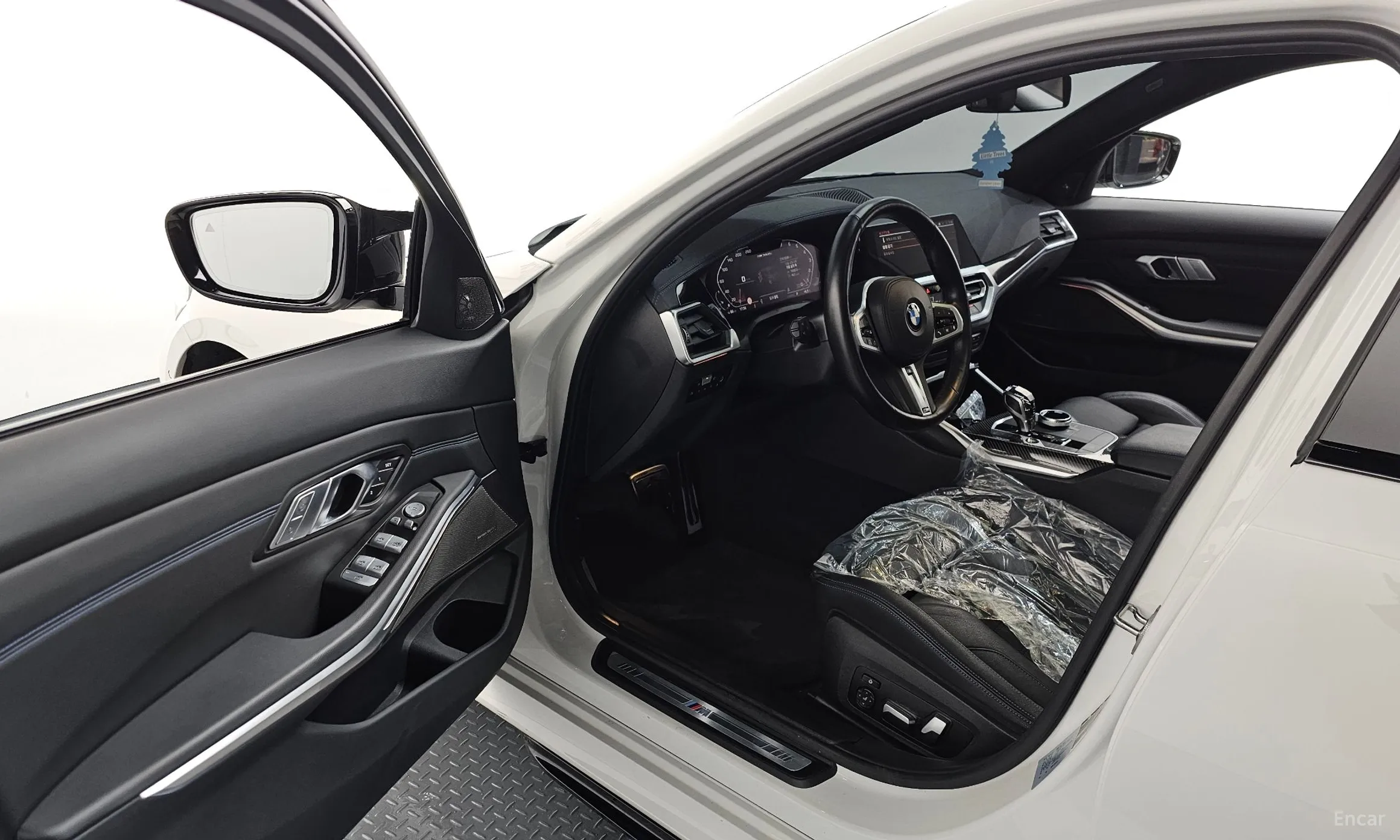 BMW 3 Series (G20) превью 10