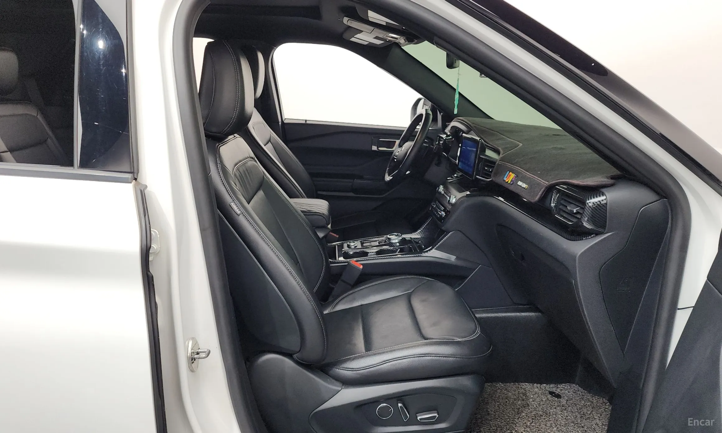 Ford Explorer 6th Generation превью 11