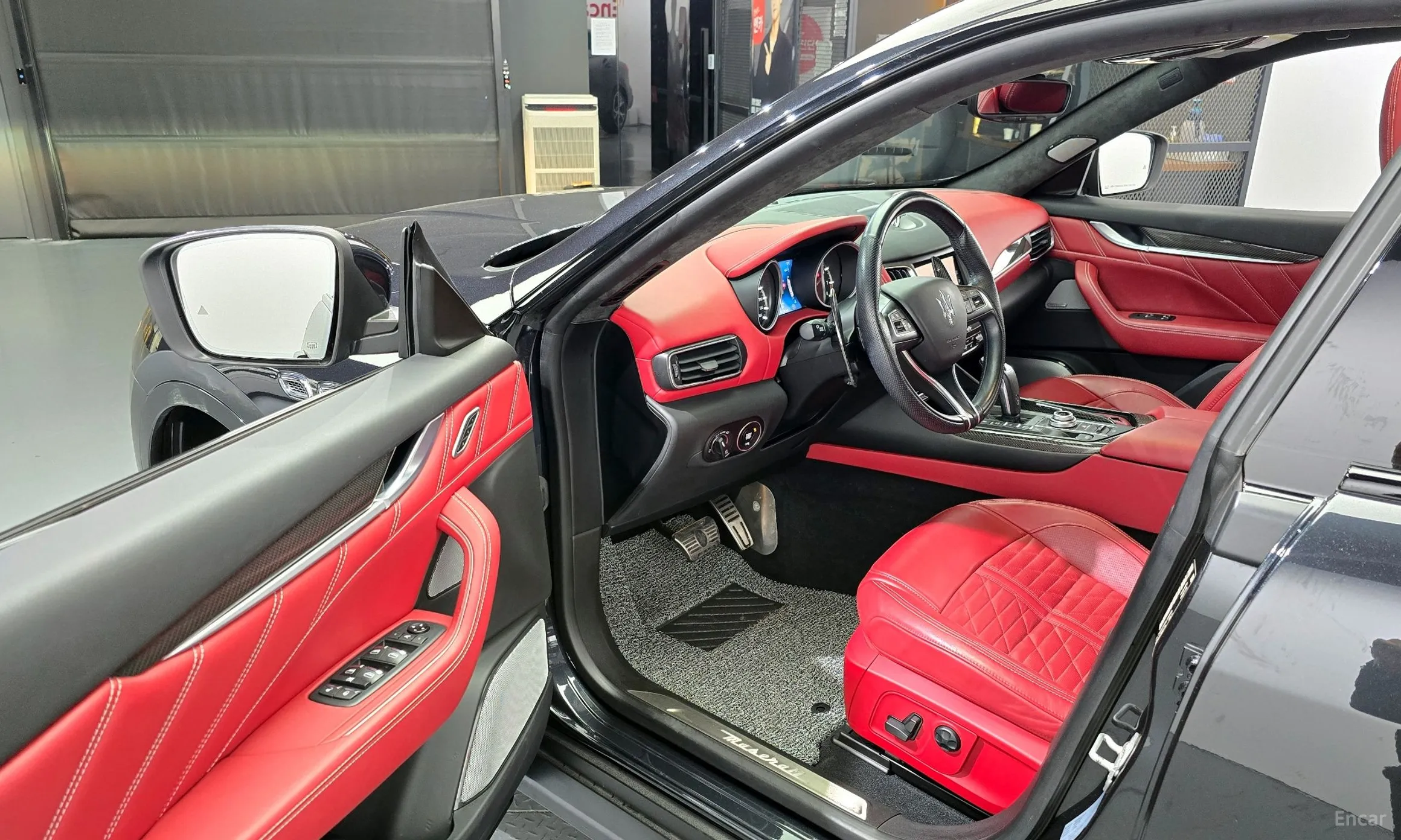 Maserati Levante превью 10