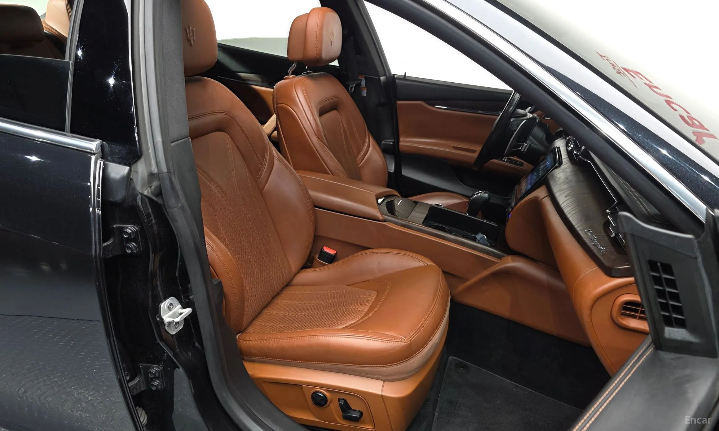 Maserati Quattroporte превью 10