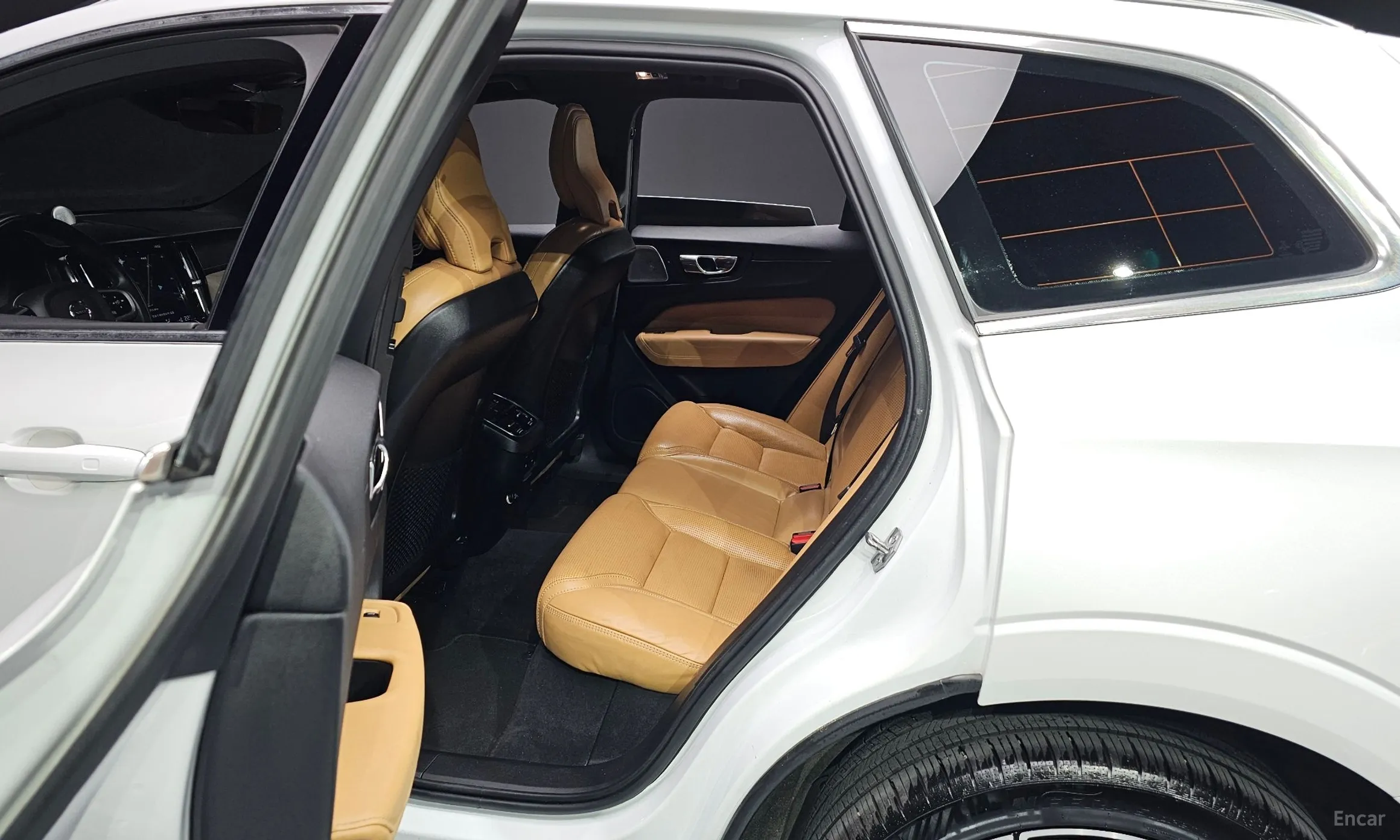 Volvo XC60 Gen 2 превью 11