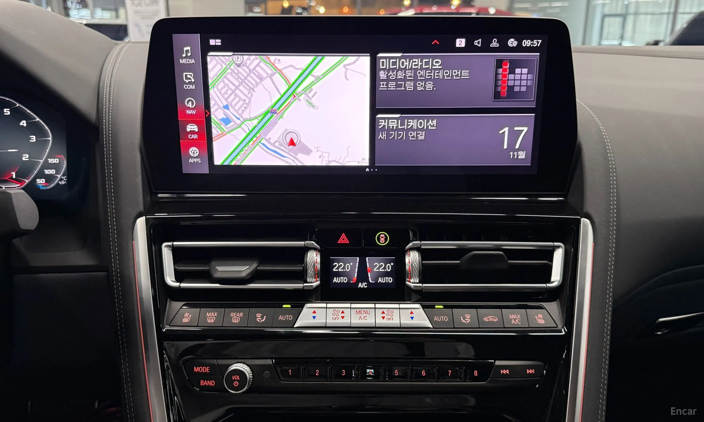 BMW 8-series (G15) превью 17