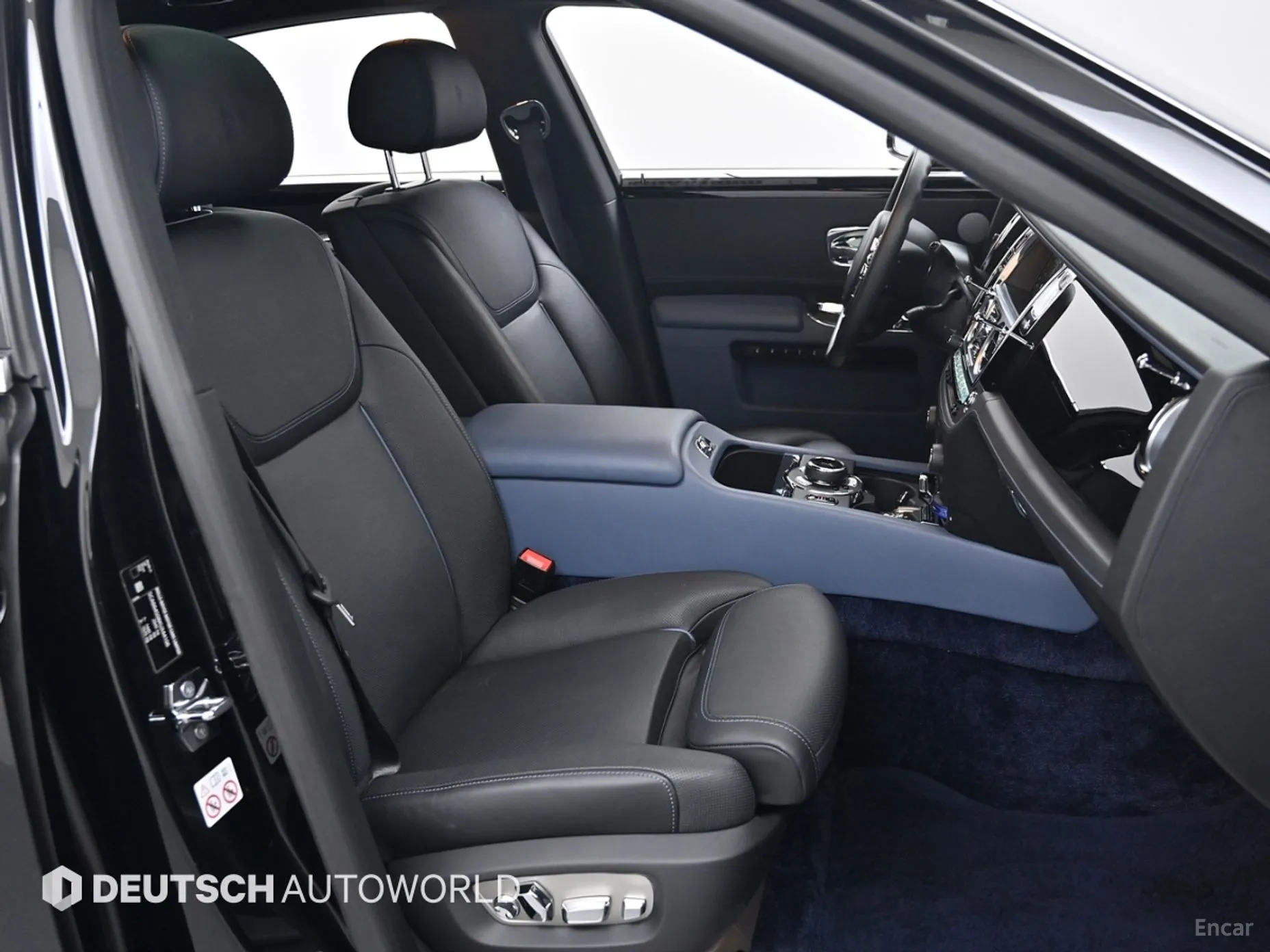 Rolls-Royce Ghost превью 10