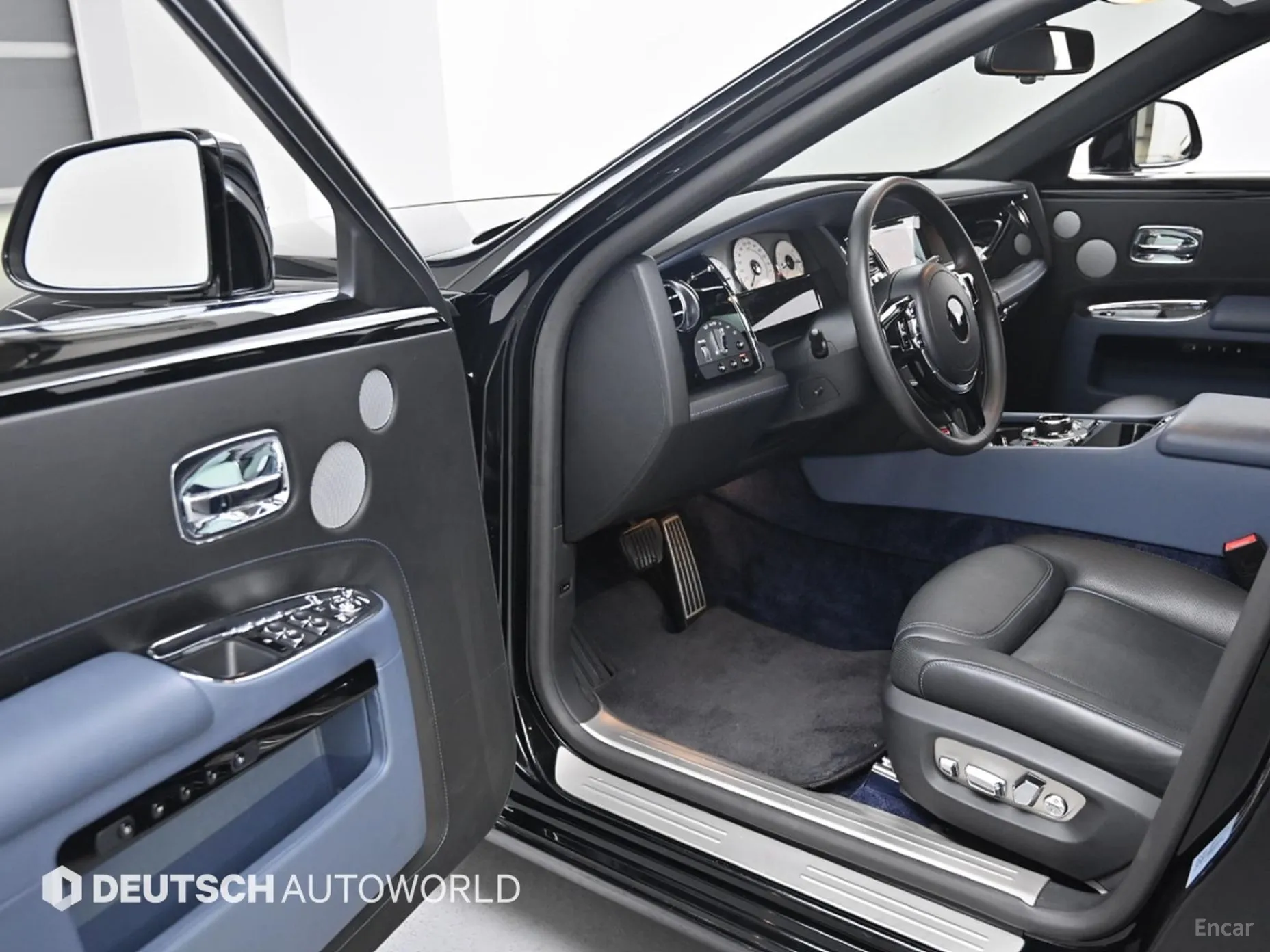 Rolls-Royce Ghost превью 11