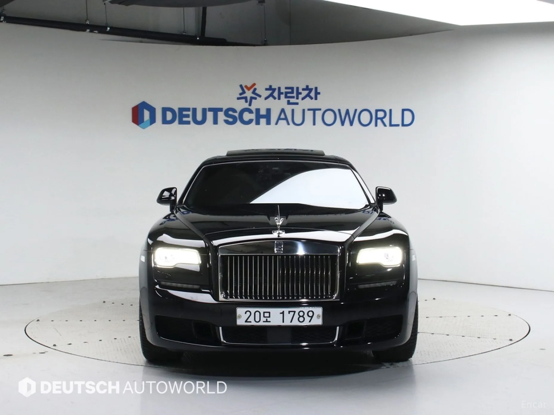 Rolls-Royce Ghost превью 3