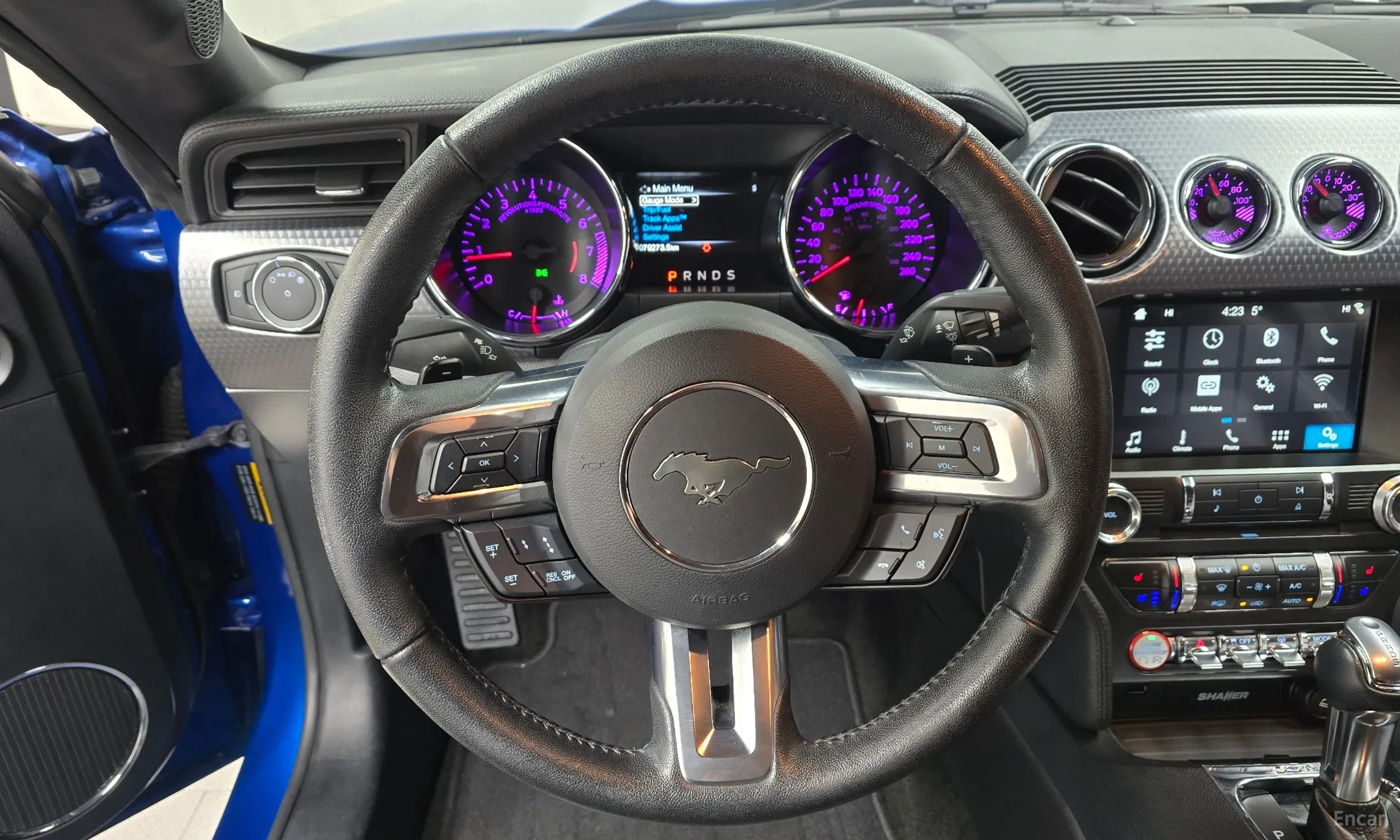 Ford Mustang превью 13