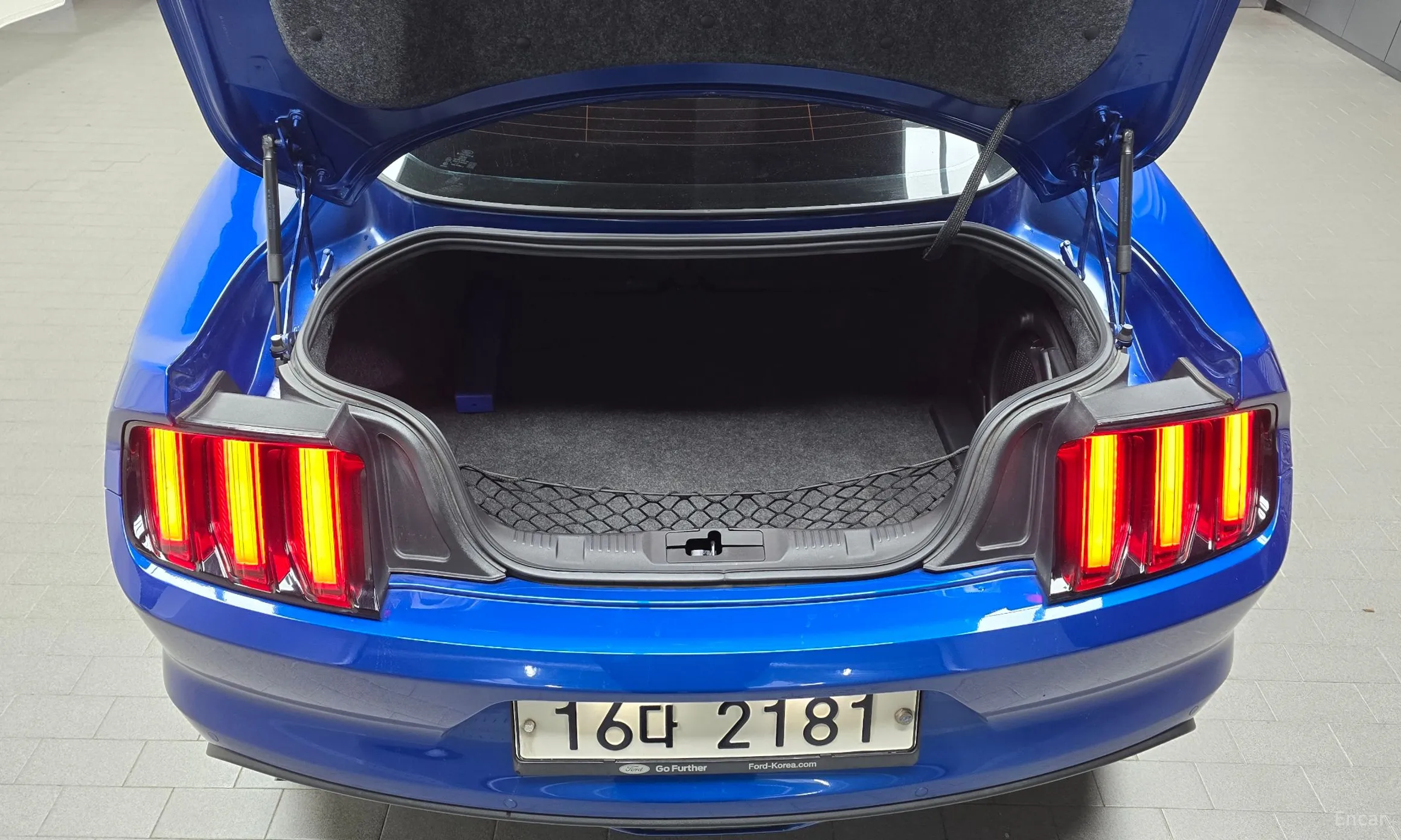 Ford Mustang превью 20