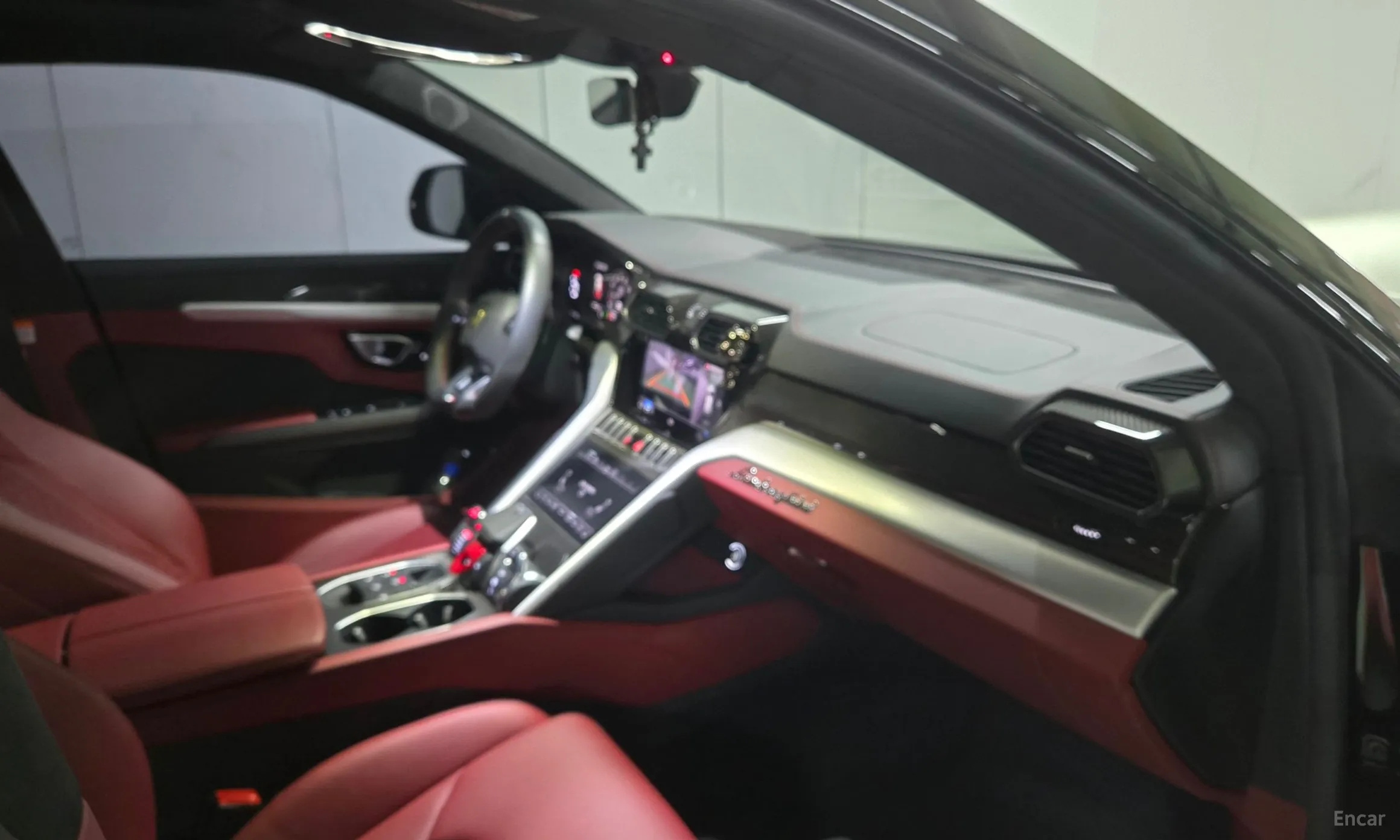 Lamborghini Urus превью 11