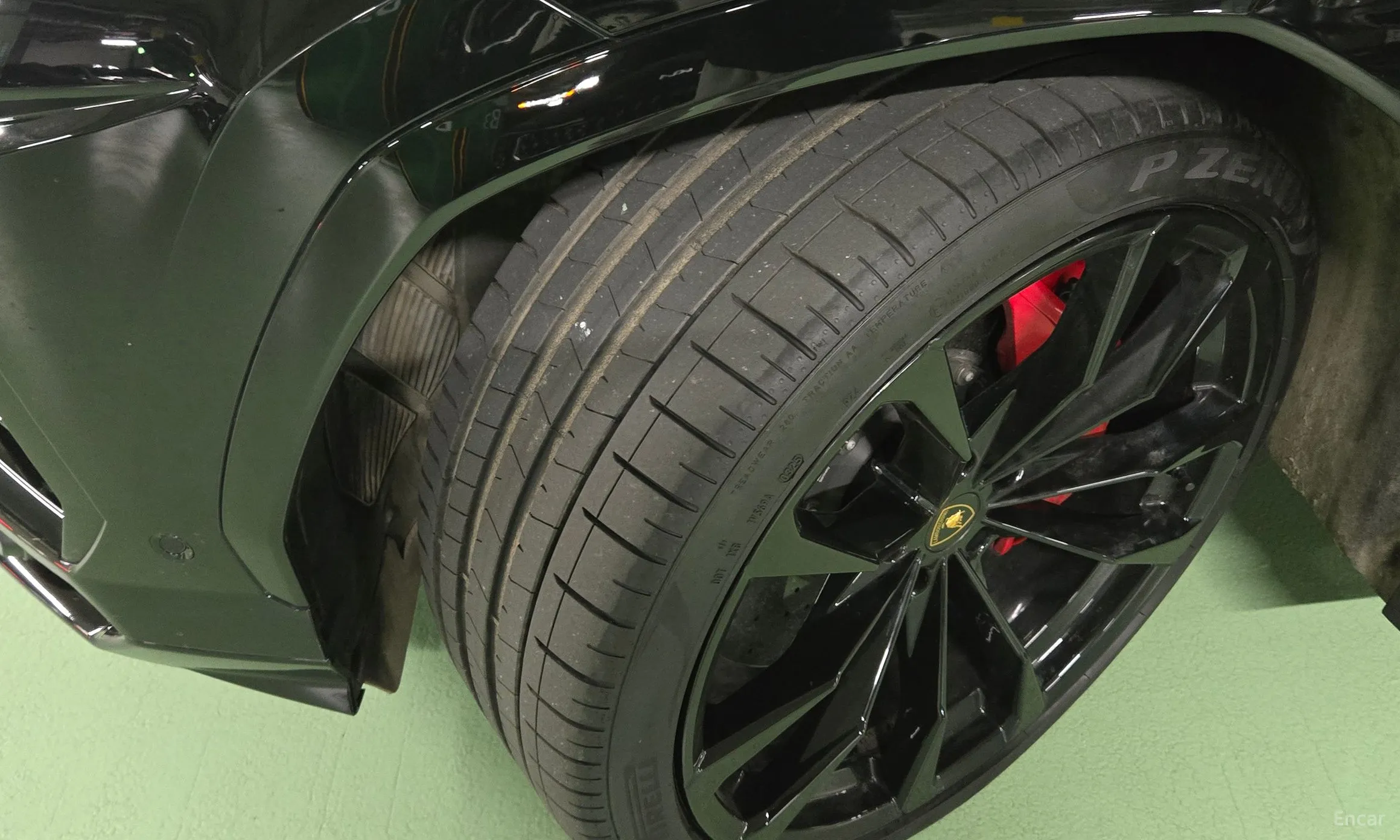 Lamborghini Urus превью 5