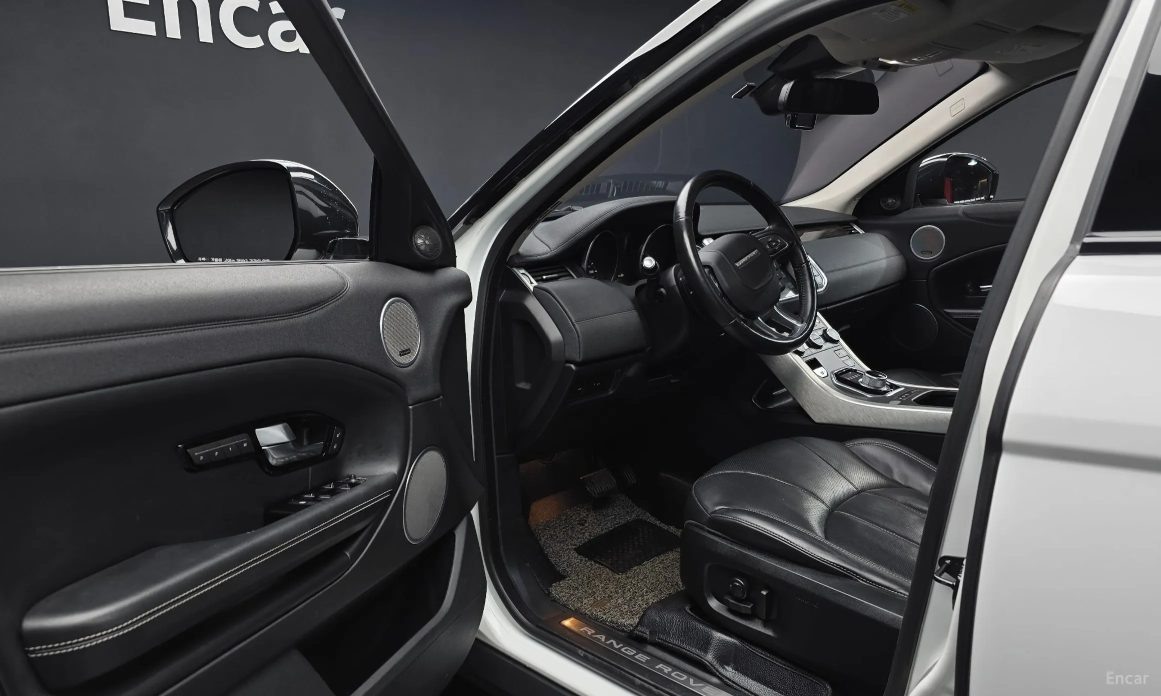 Land Rover Range Rover Evoque превью 10