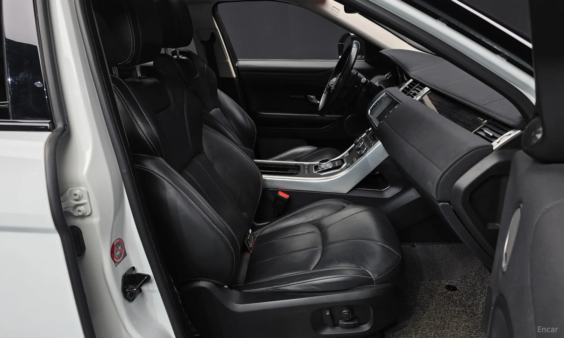 Land Rover Range Rover Evoque превью 11